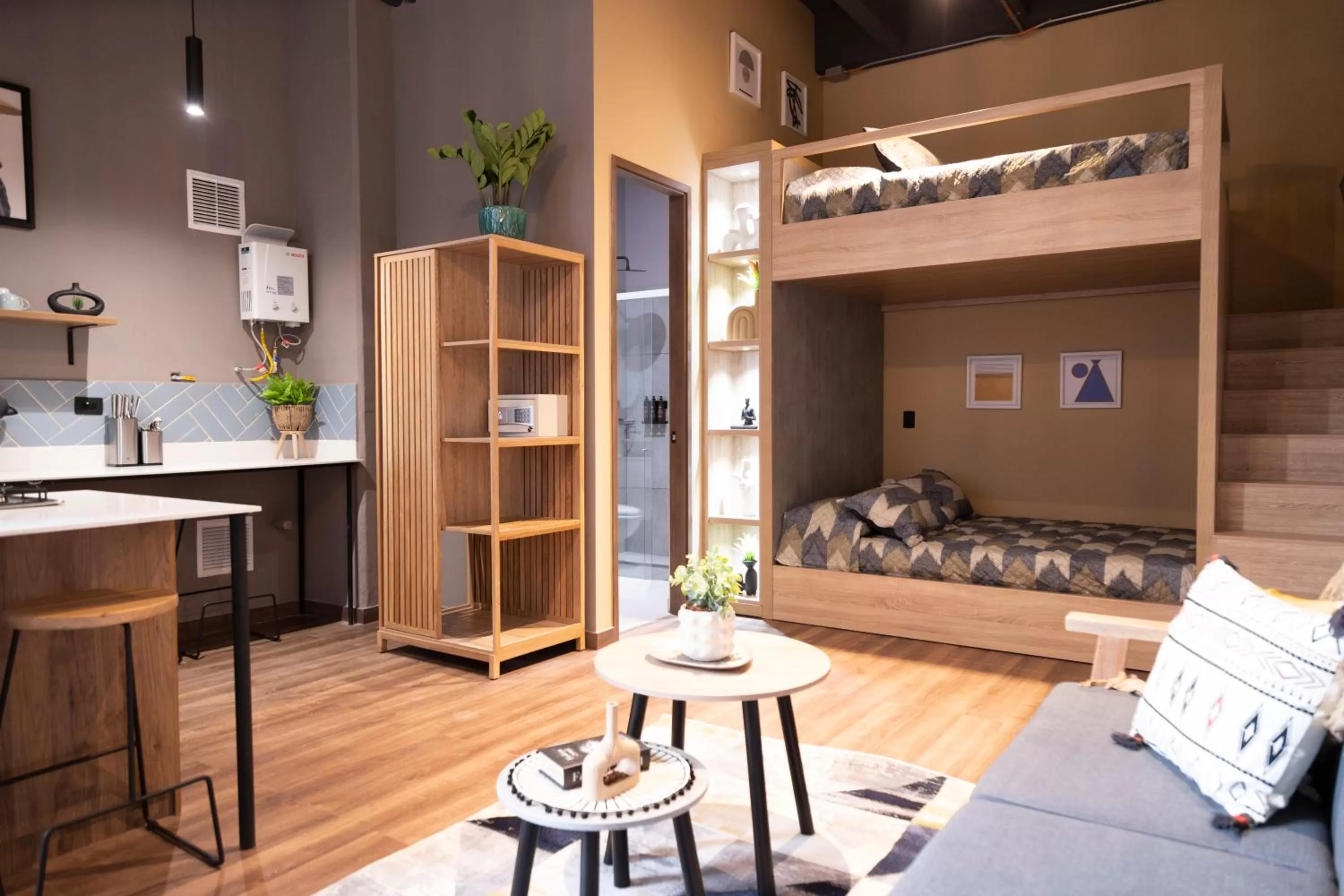 Photo of the whole room in Royal Living Poblado