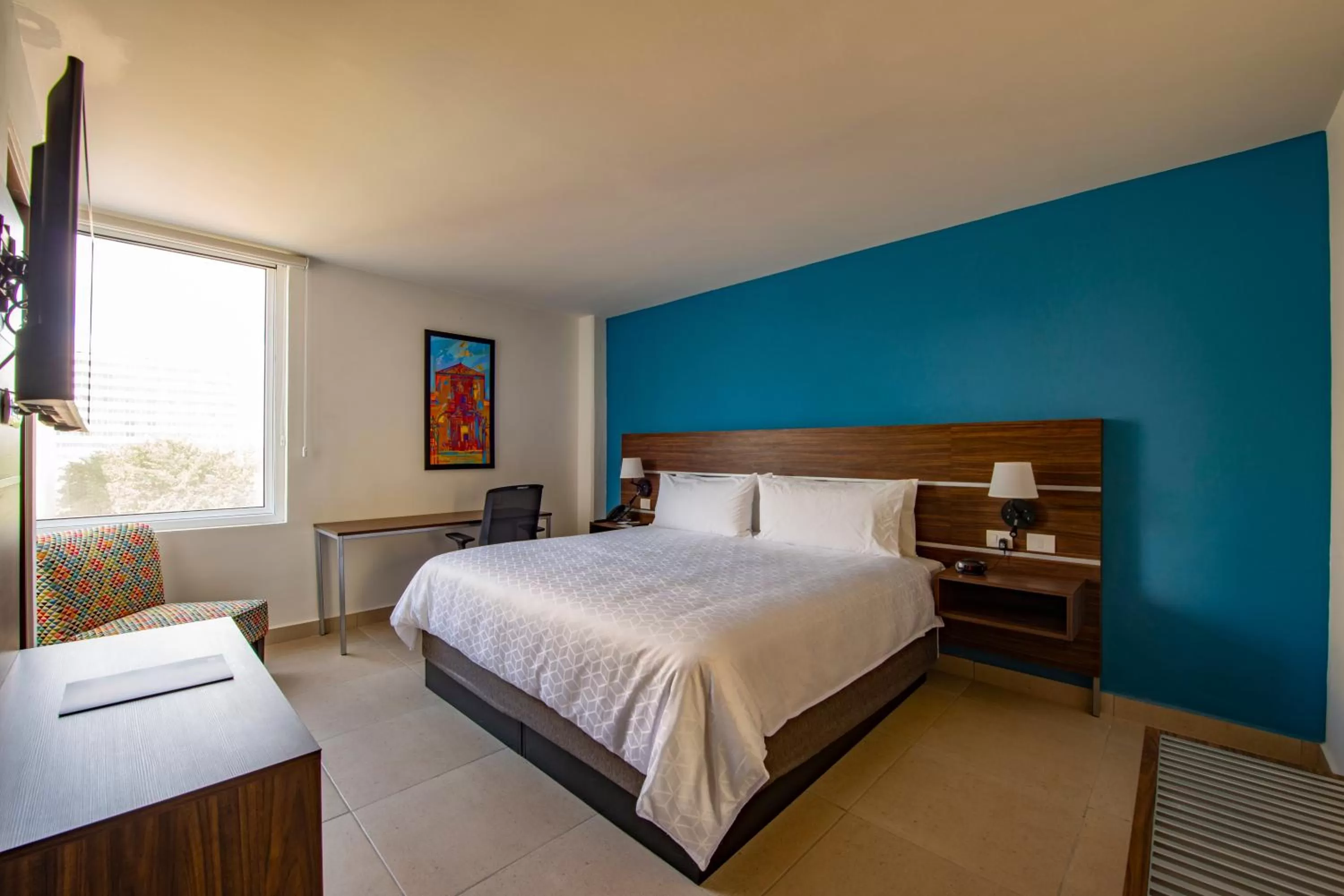 Photo of the whole room, Bed in Holiday Inn Express Merida Centro by IHG