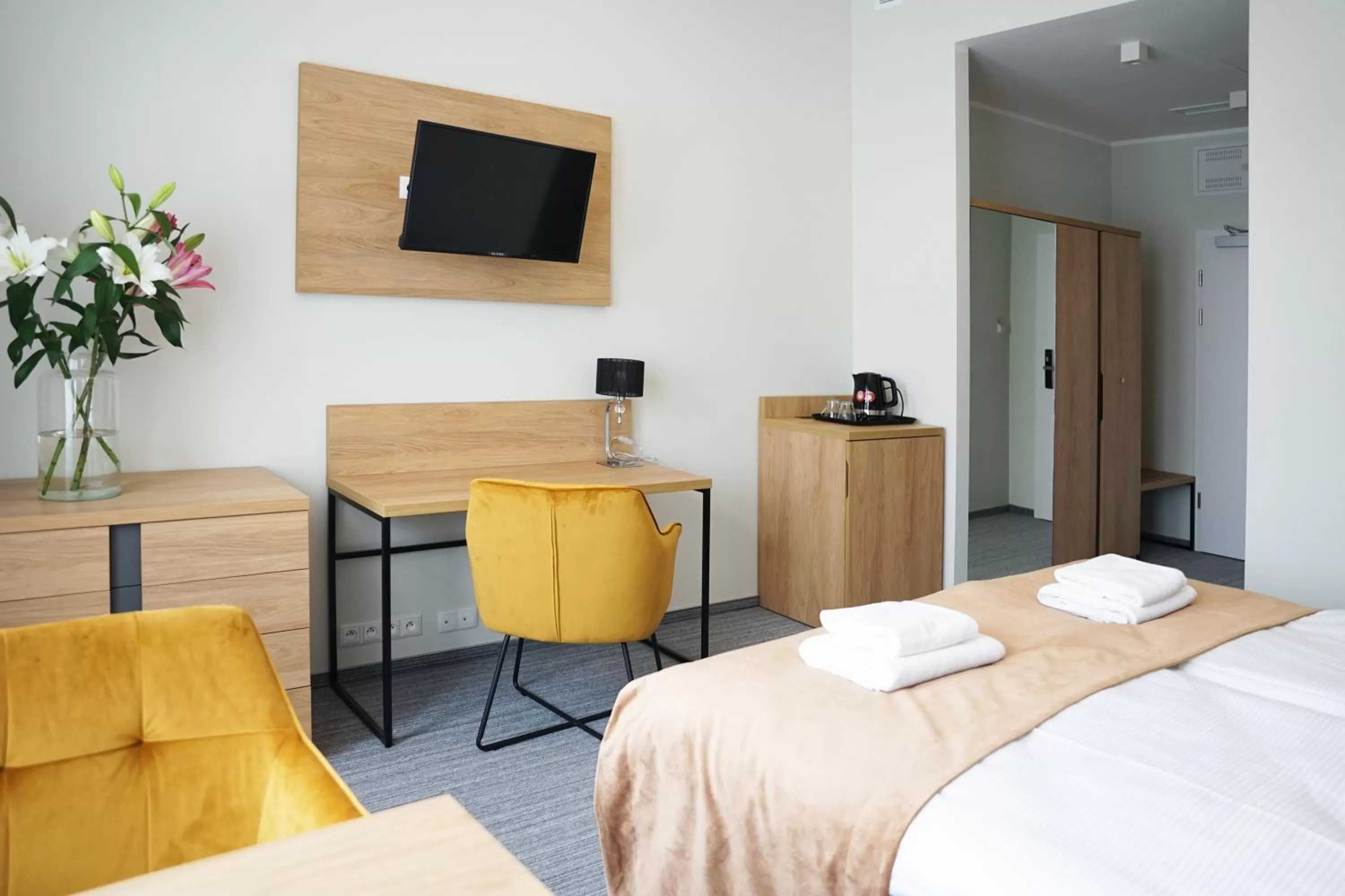 Bed in FACTORY RESORT wellness & spa