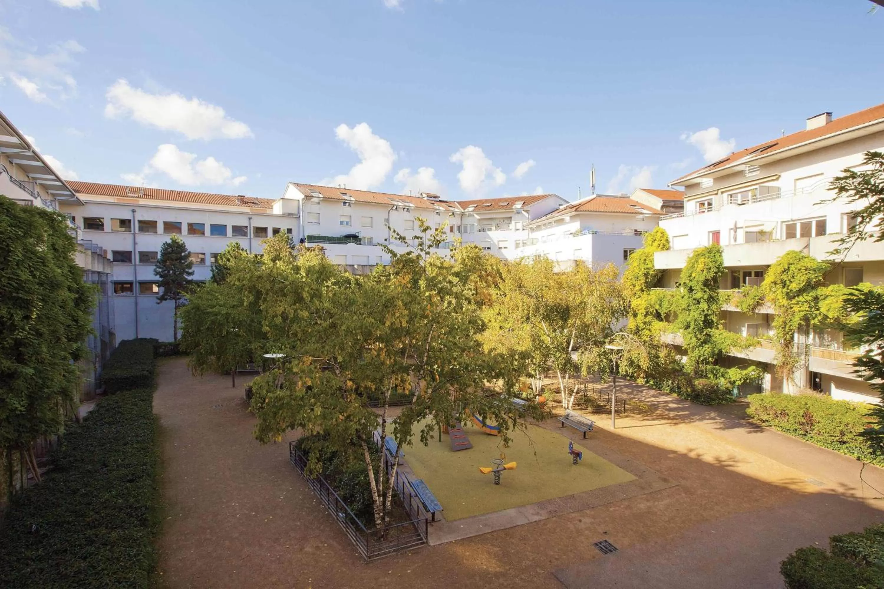 Facade/entrance in Séjours & Affaires Lyon Saxe-Gambetta