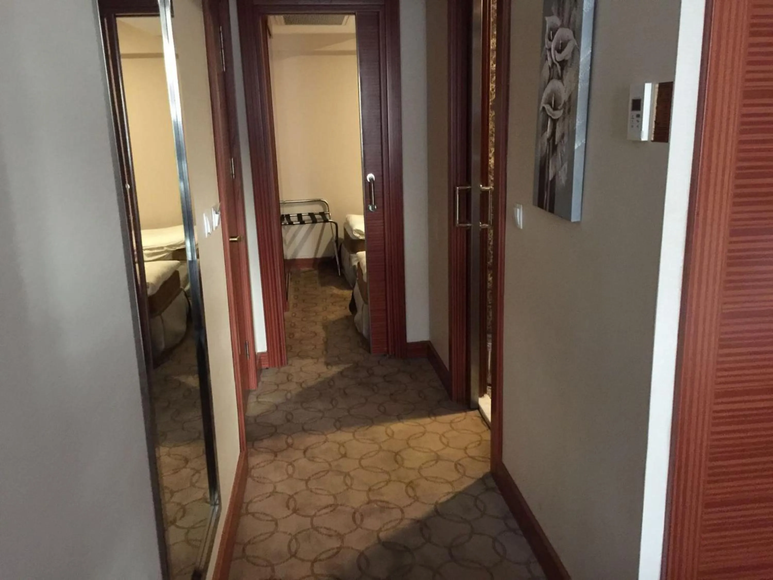 Bedroom in Glorious Hotel