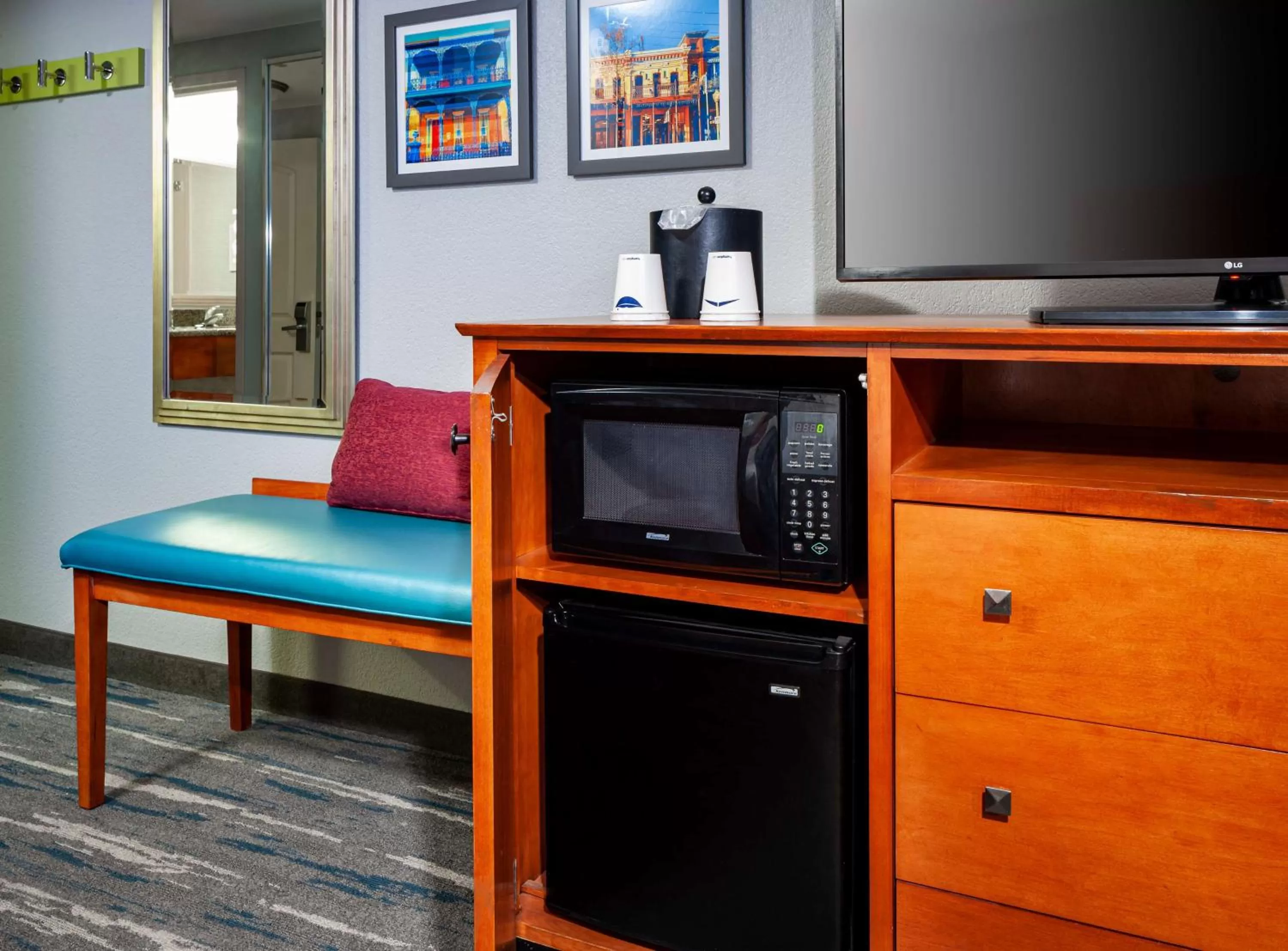 Photo of the whole room in Hampton Inn & Suites Mobile I-65@ Airport Boulevard