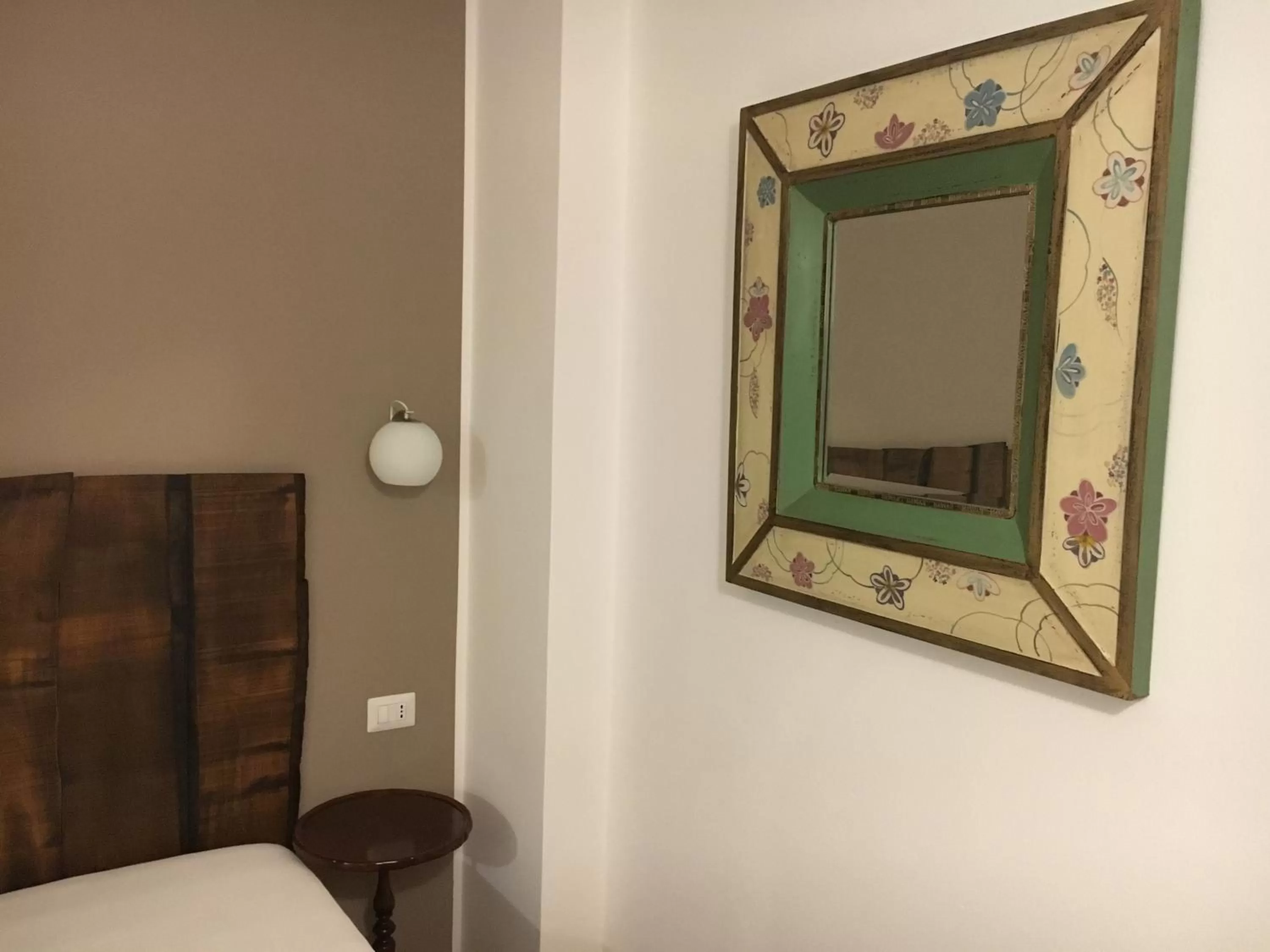 Decorative detail in Elleboro