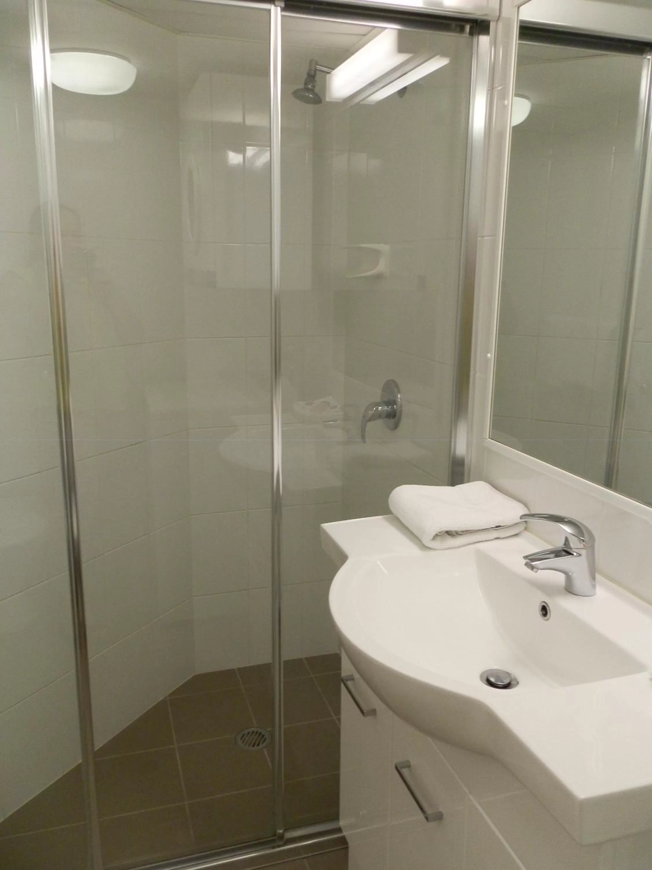 Bathroom in Chasely Apartment Hotel