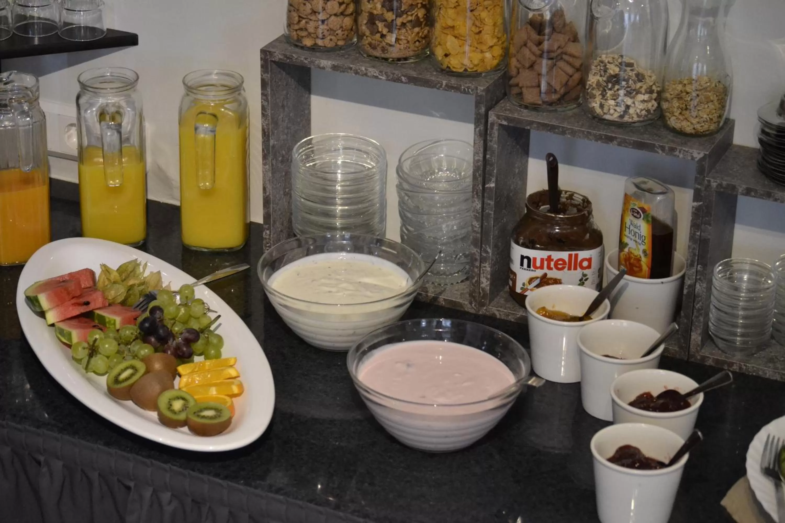 Buffet breakfast in Hotel-Café-Galerie