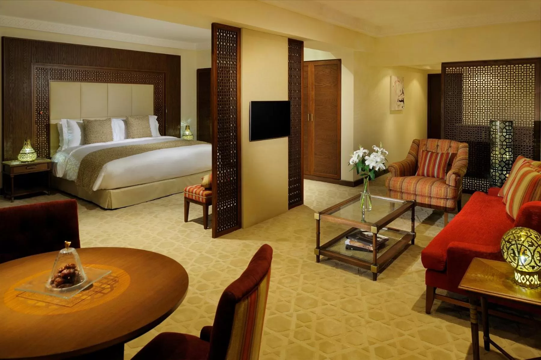 Photo of the whole room, Bed in Souq Waqif Boutique Hotels - Tivoli