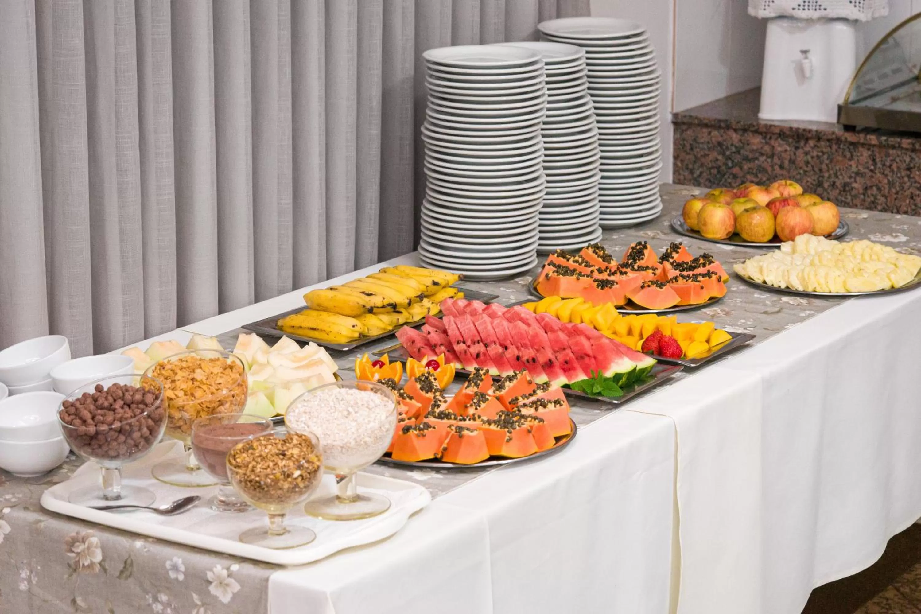 Food in Condall Palace Hotel