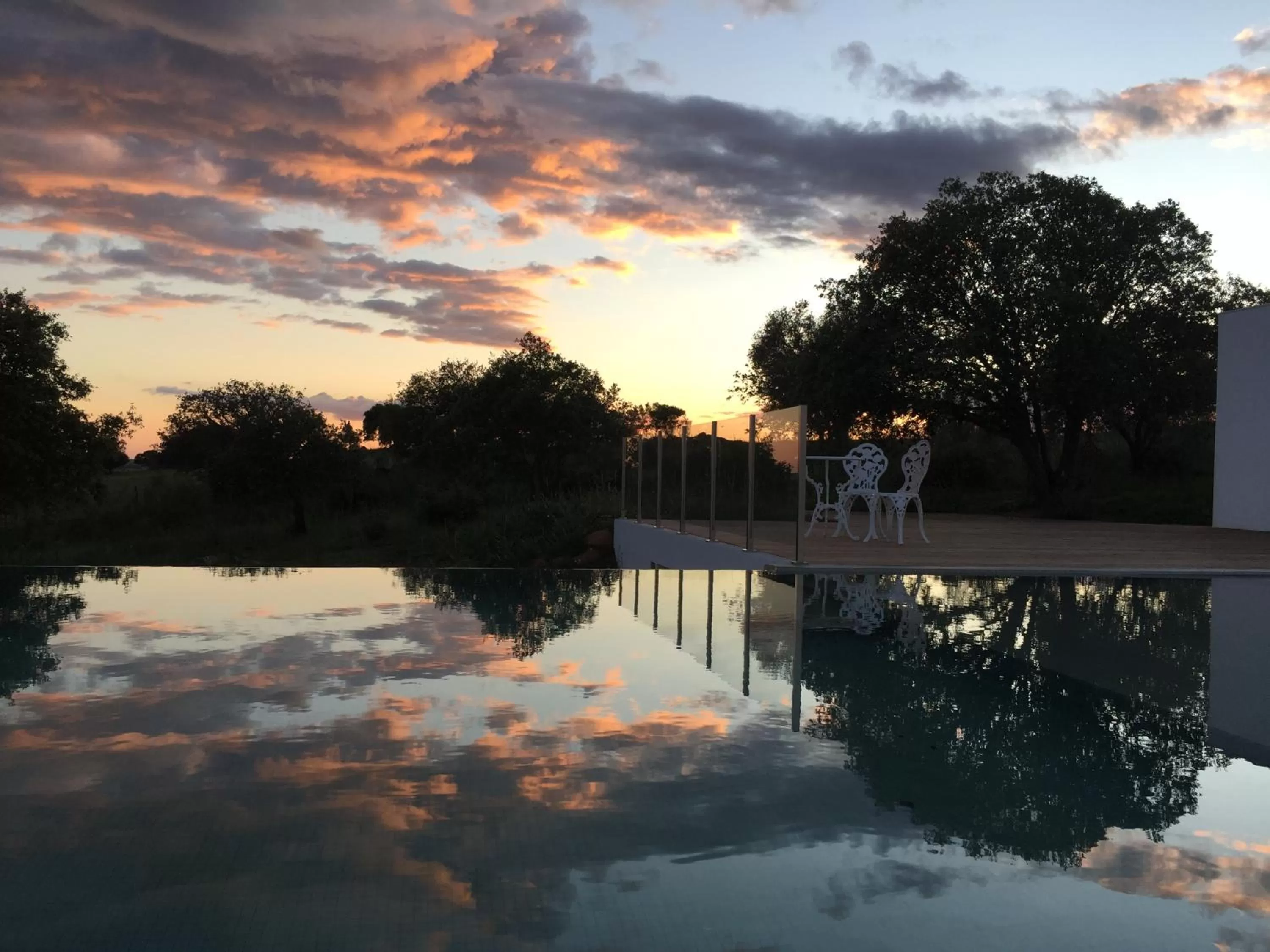 Swimming pool in Montimerso Skyscape Countryhouse
