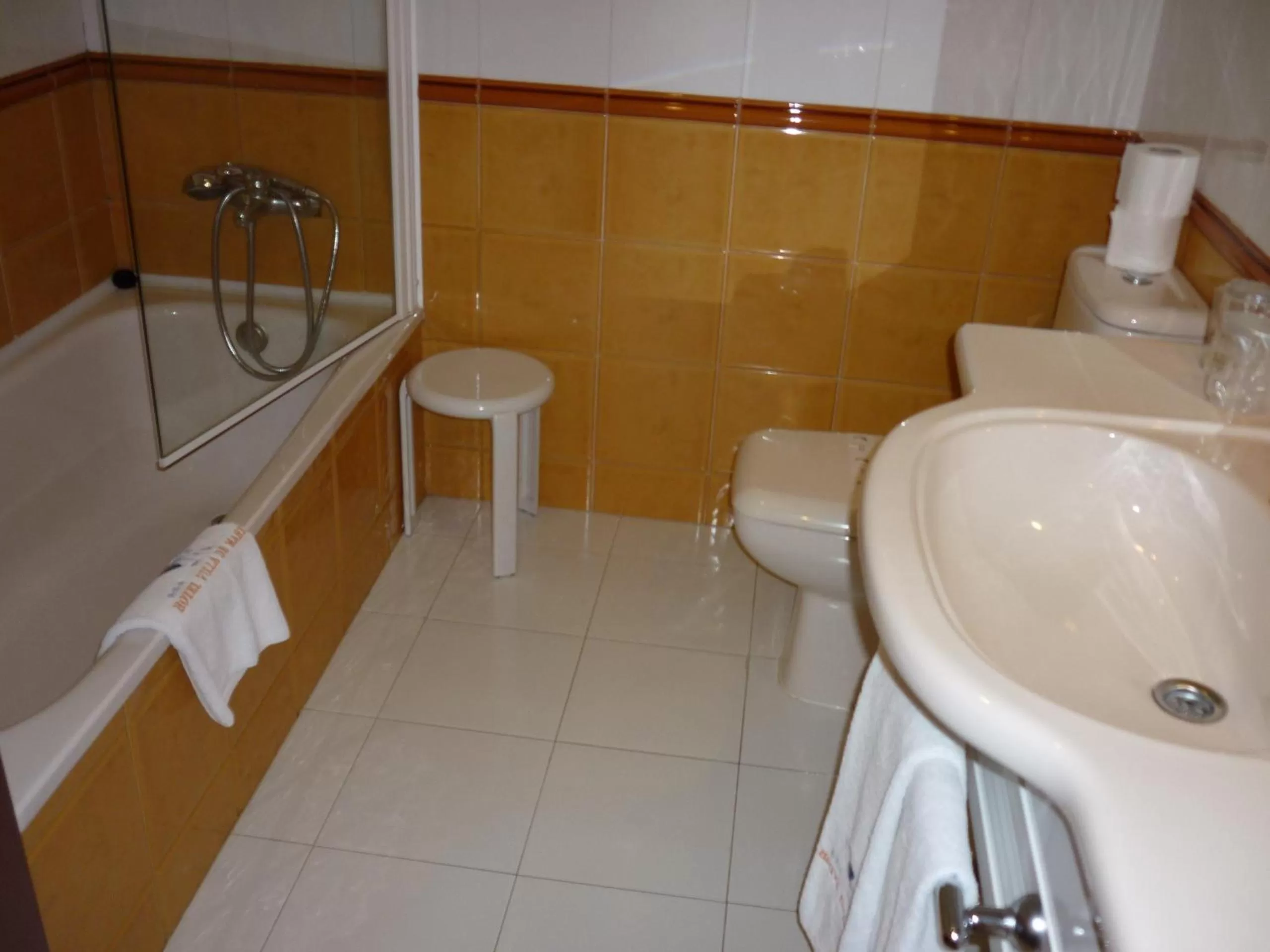 Bathroom in Hotel Villa de Marin