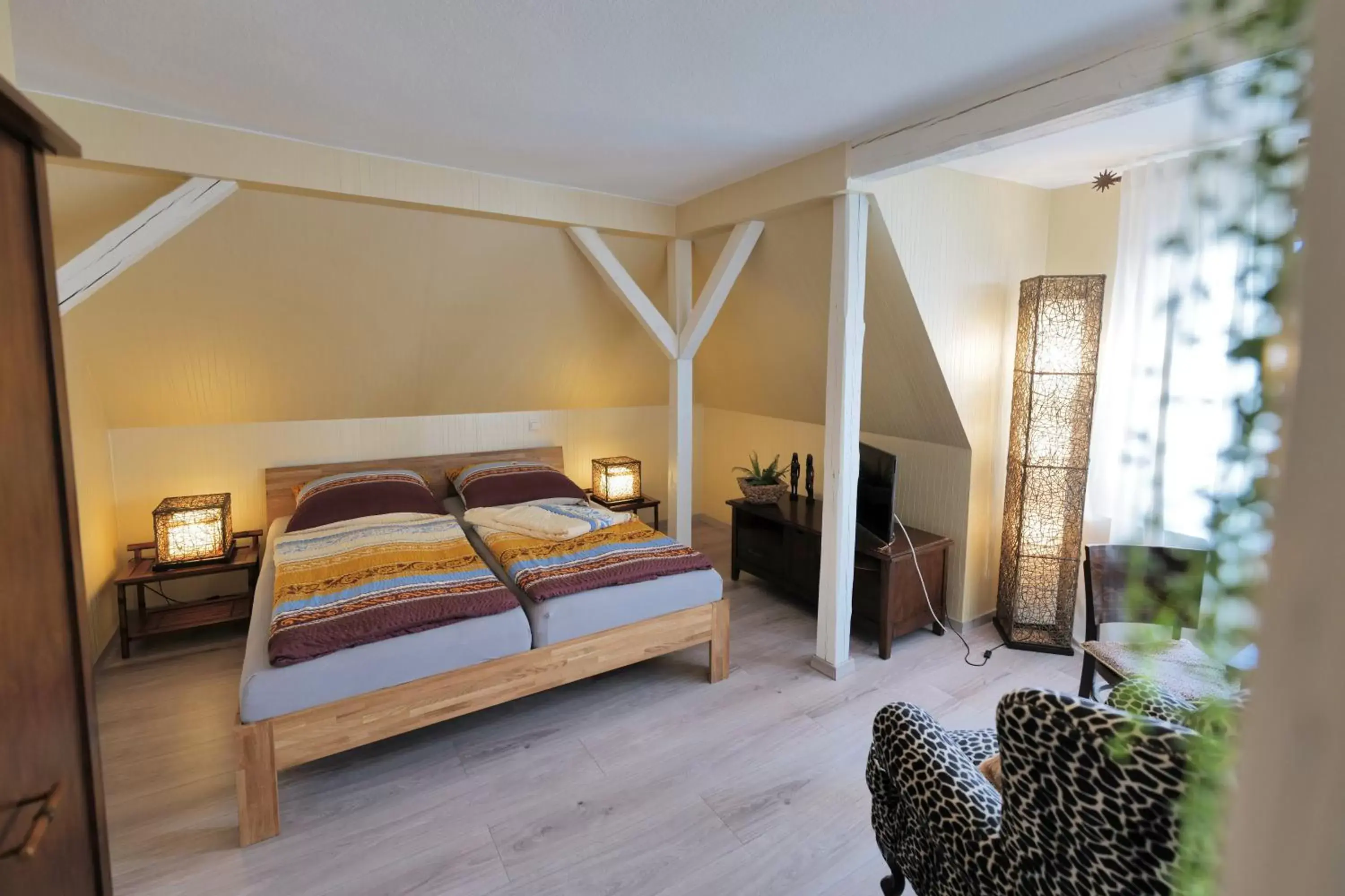 Large Double Room in Elena Kempf Haaratelier & Guesthouse Large Double Room in Elena Kempf Haaratelier & Guesthouse