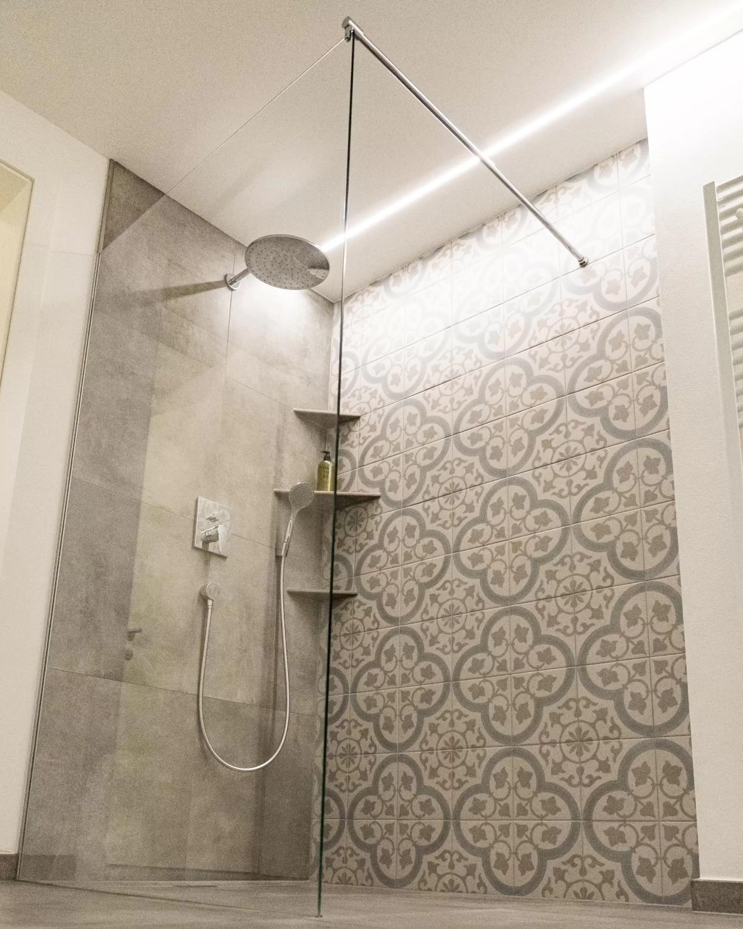 Shower in Residence Rösch