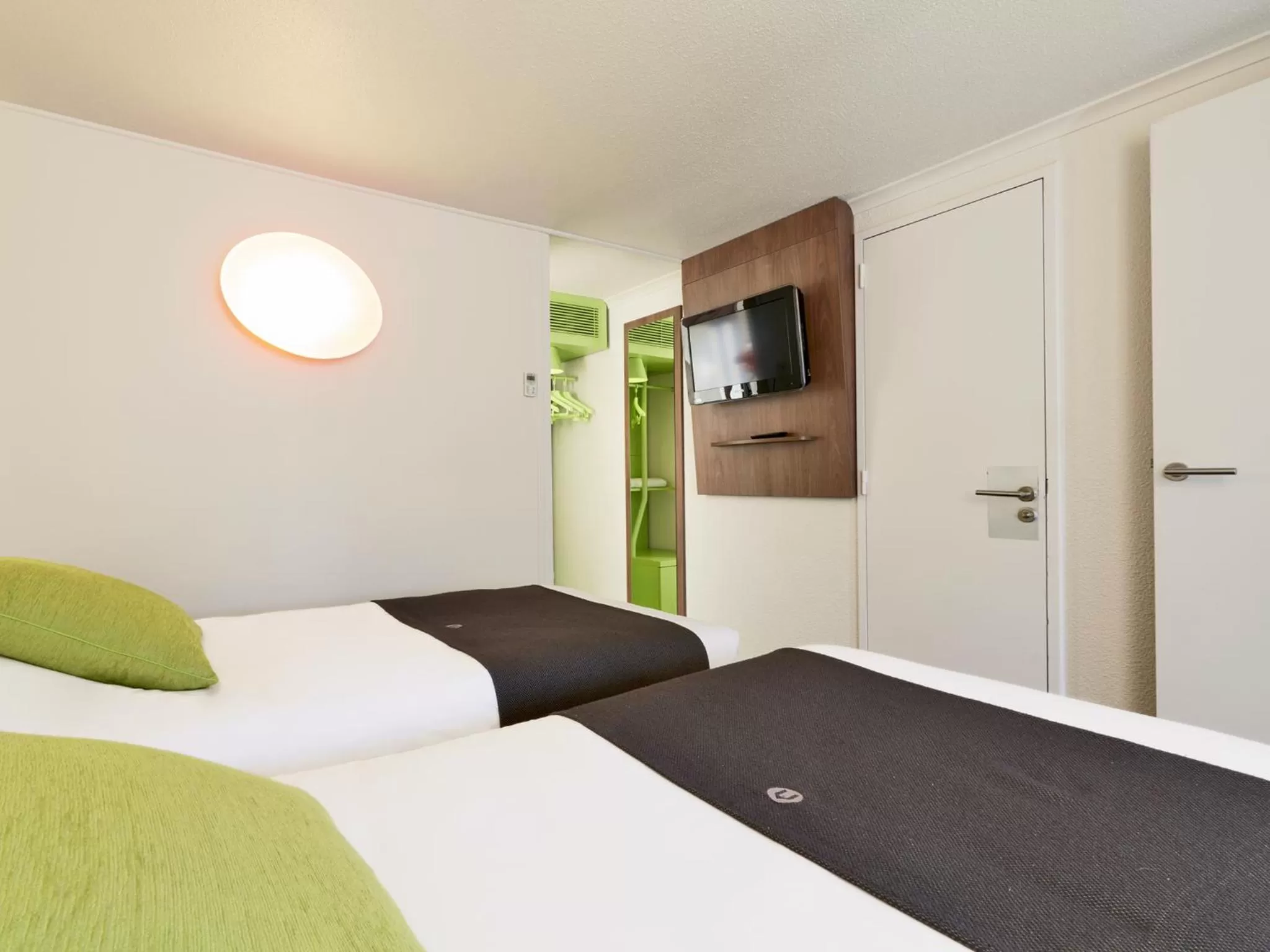 Bed in Campanile Roissy - Saint Witz