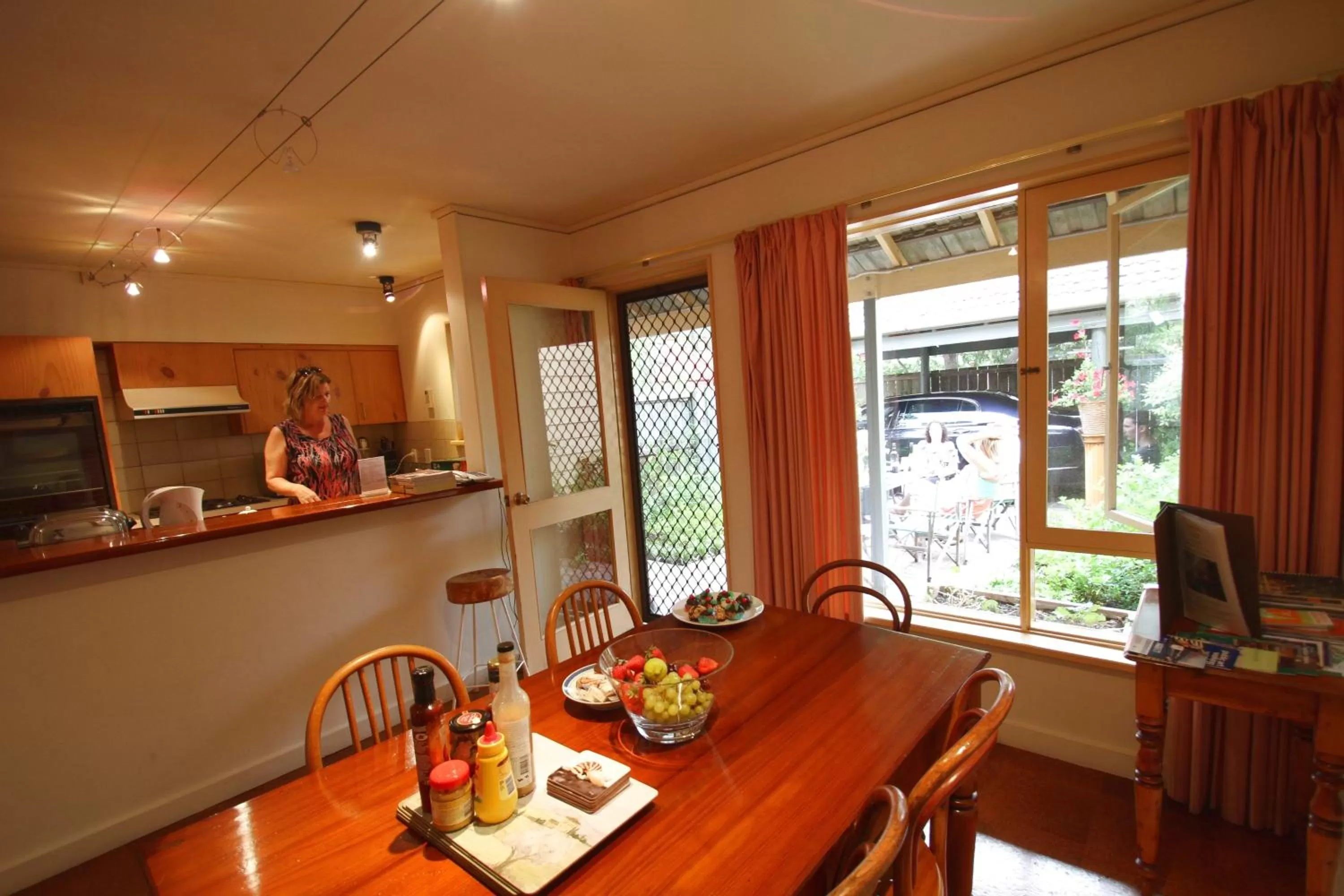 Kitchen or kitchenette in North Adelaide Heritage Cottages & Apartments