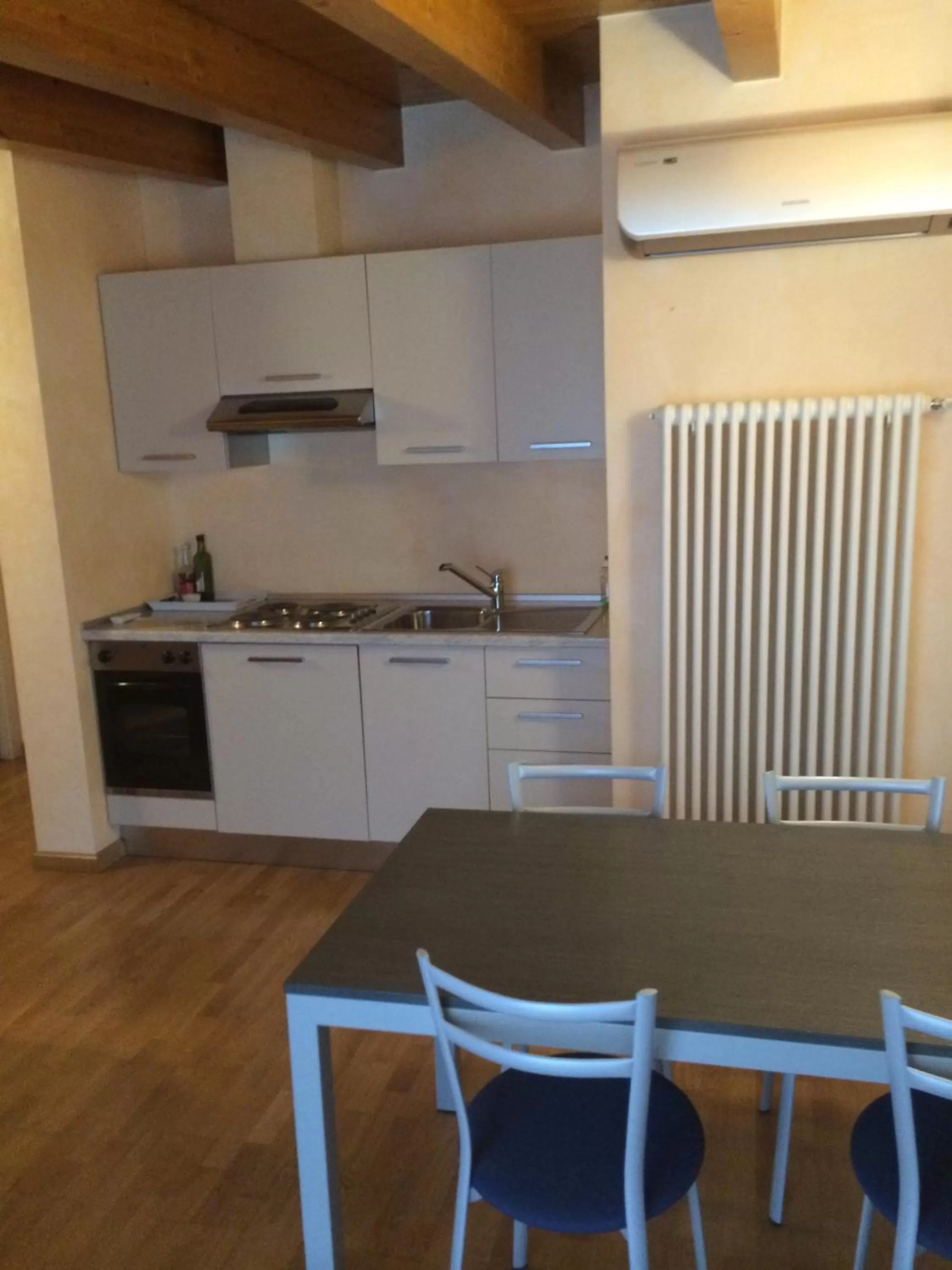 Kitchen or kitchenette in Hotel Concordia