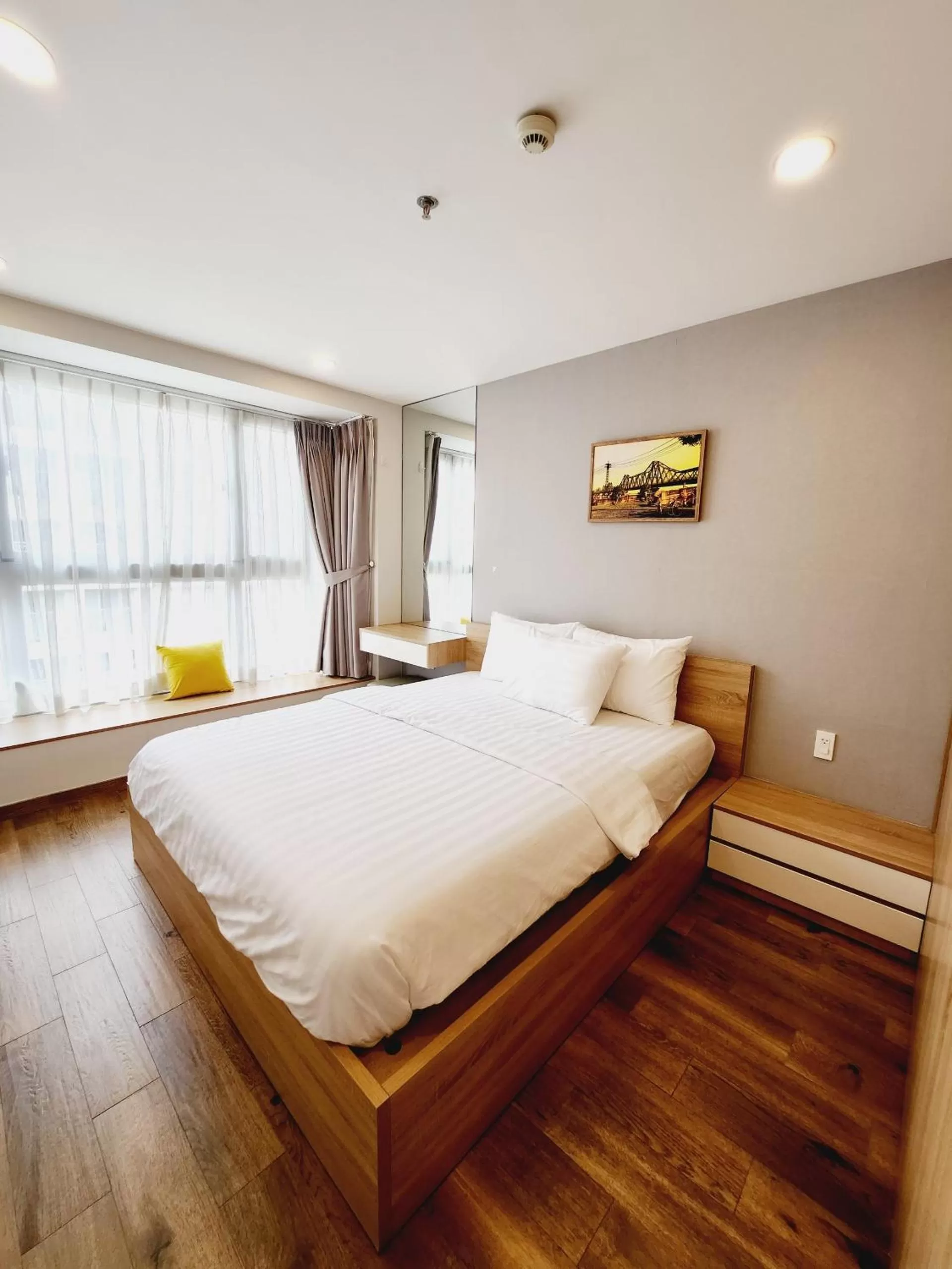 Bed in Scenic Valley Suite