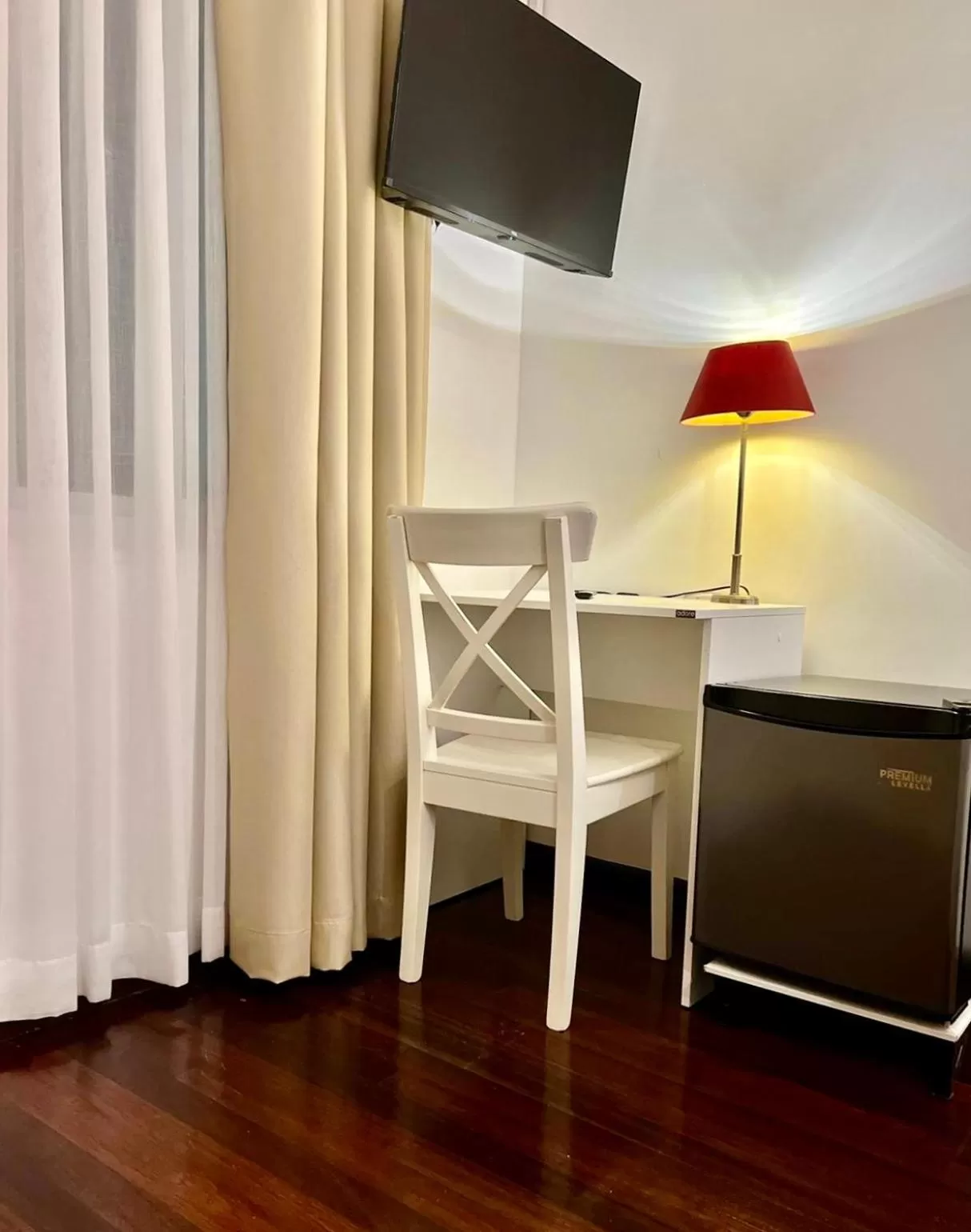 TV and multimedia in Villa Famiri Boutique hotel