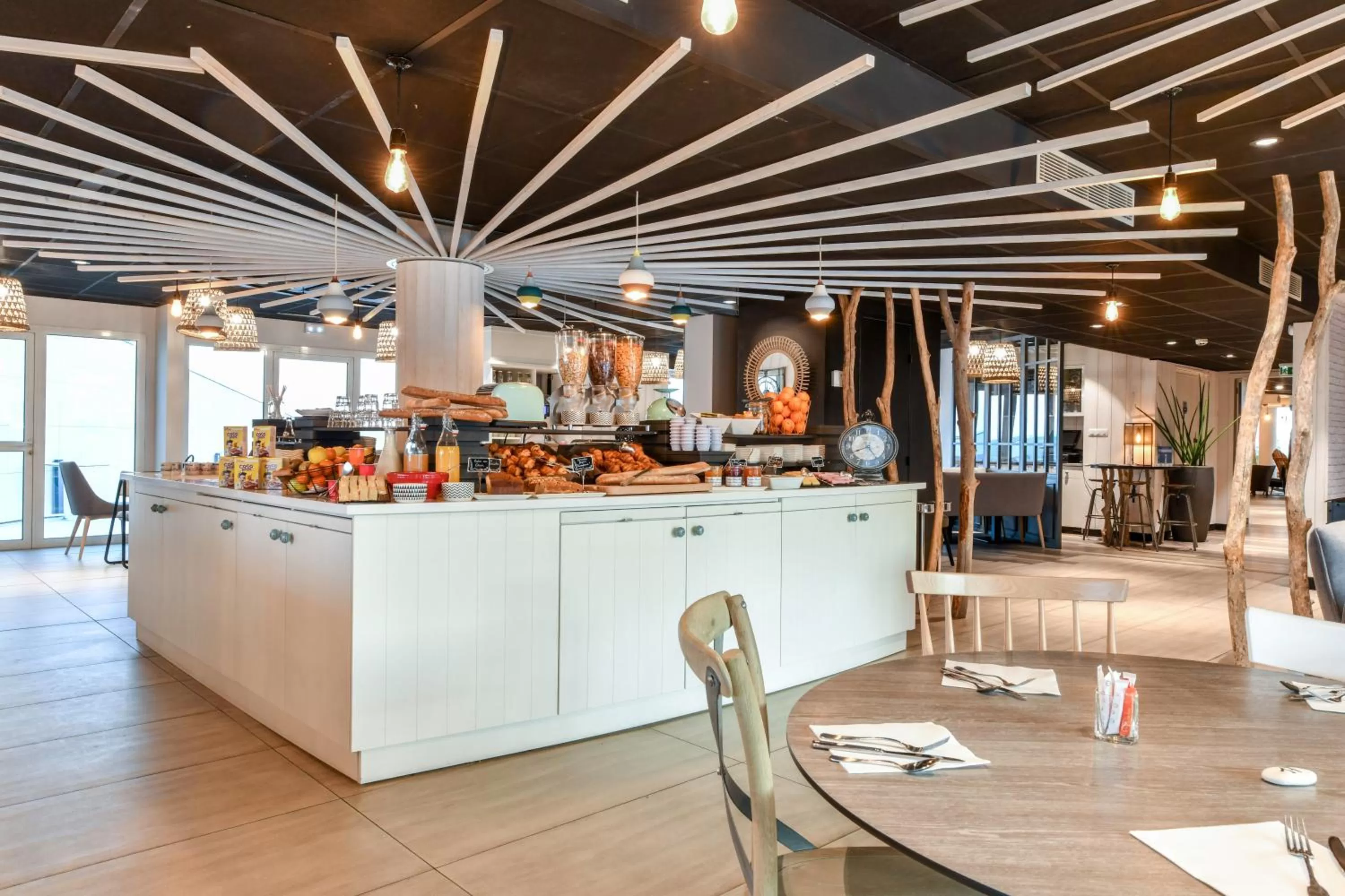 Buffet breakfast in ibis styles La Rochelle Thalasso Chatelaillon