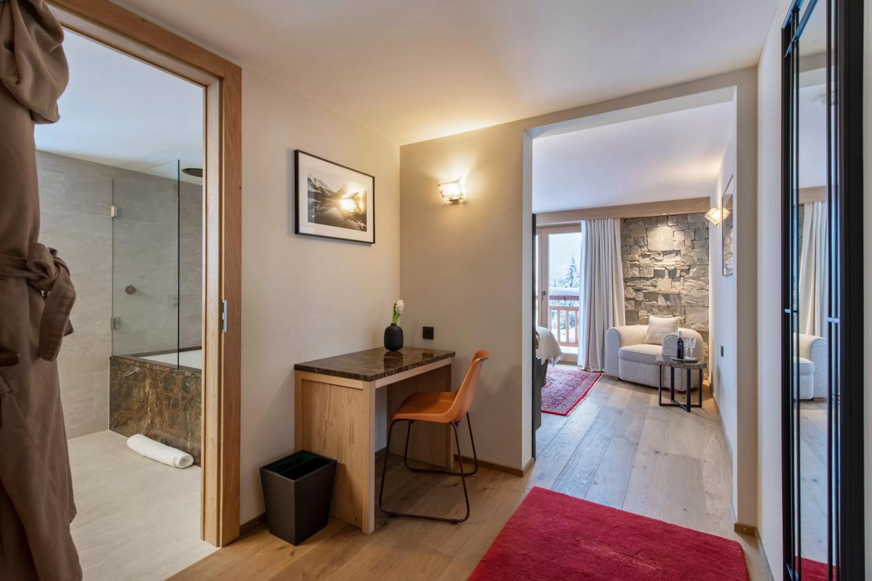 Photo of the whole room, Bed in Hôtel de Verbier SUP