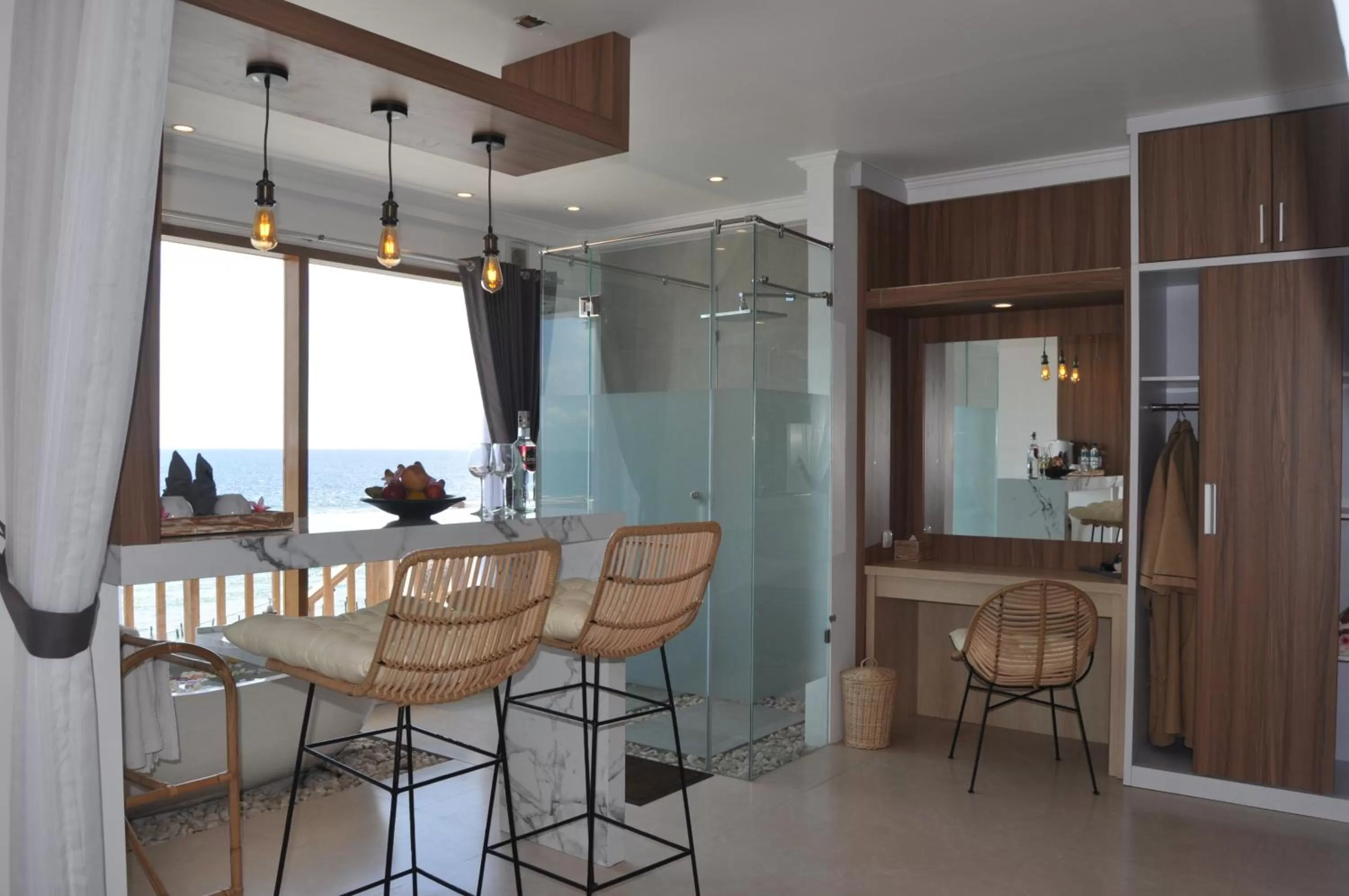 Dining area in SUITE OCEAN BLUE