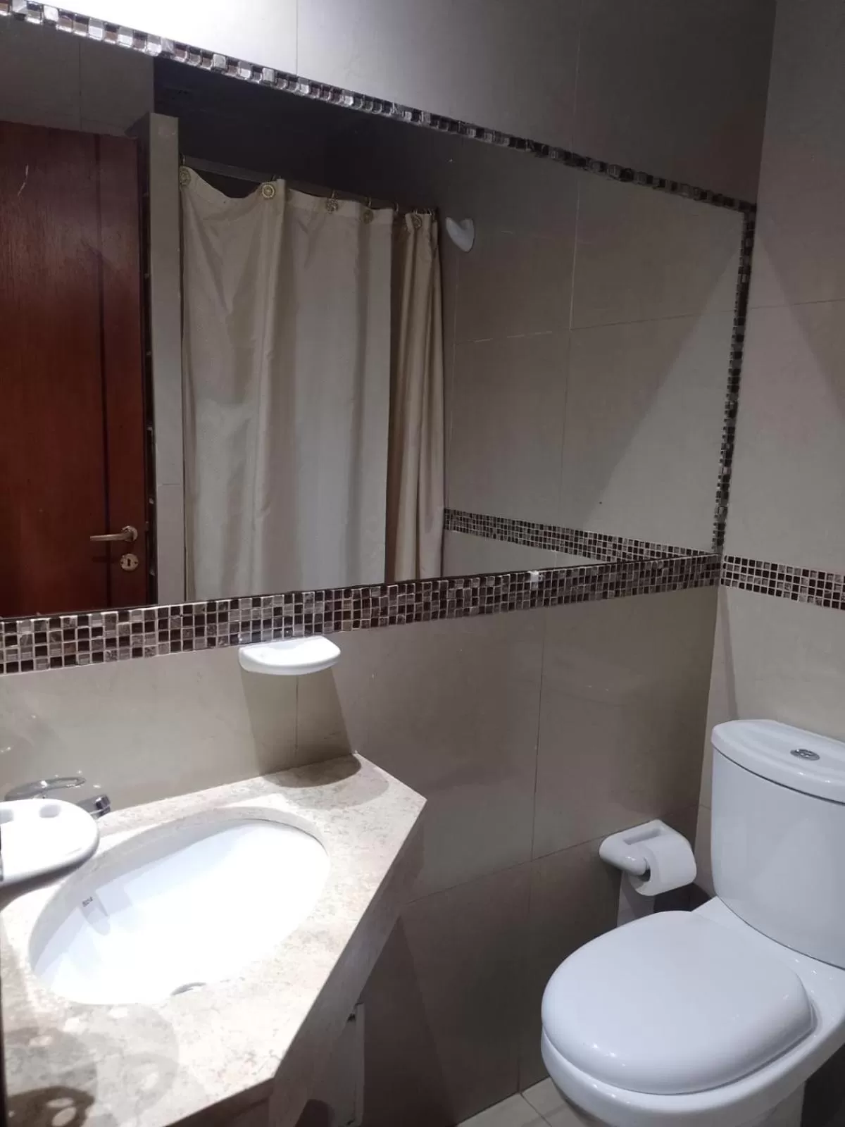 Lorenzo Suites Hotel