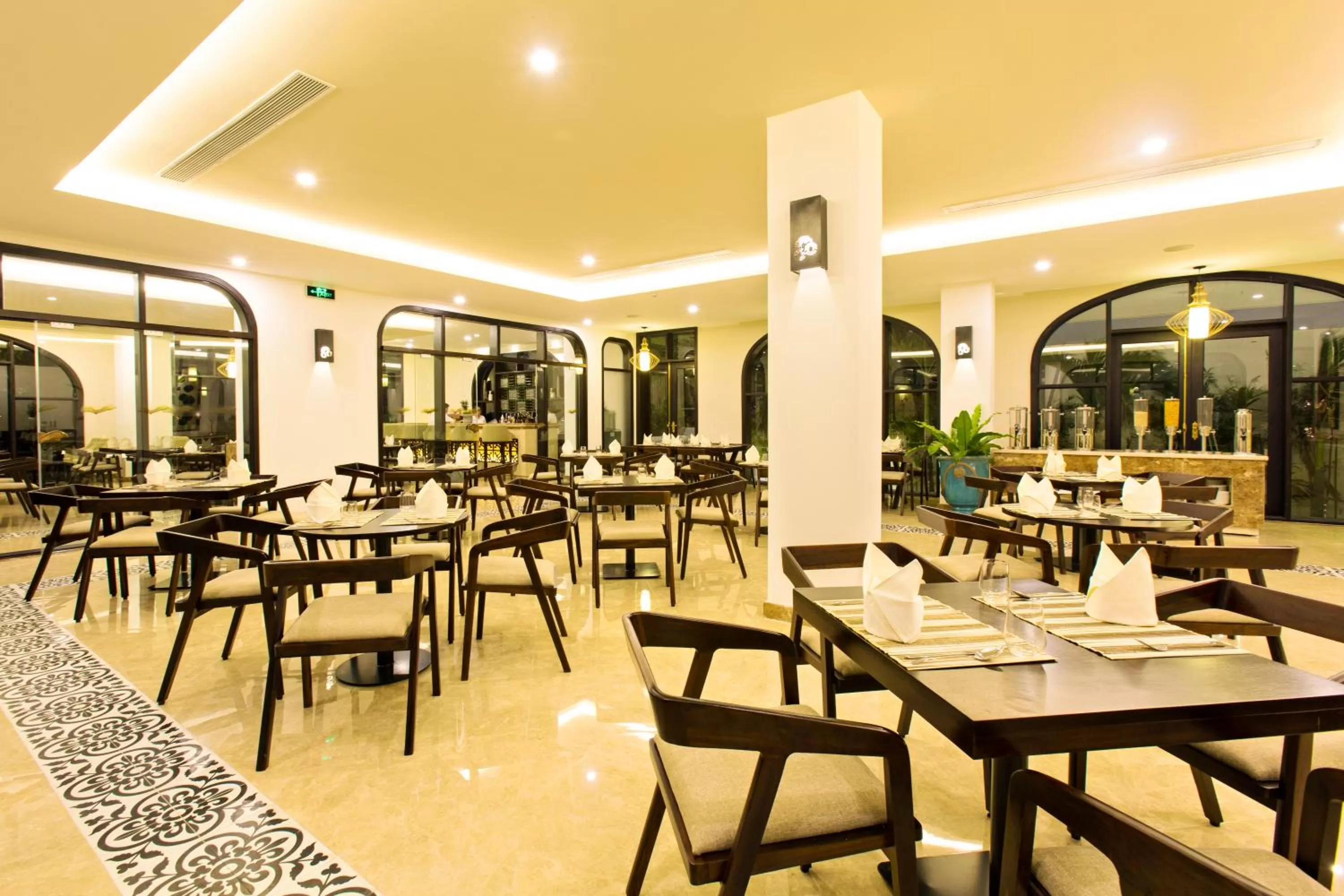 Restaurant/places to eat in Lasenta Boutique Hotel Hoian