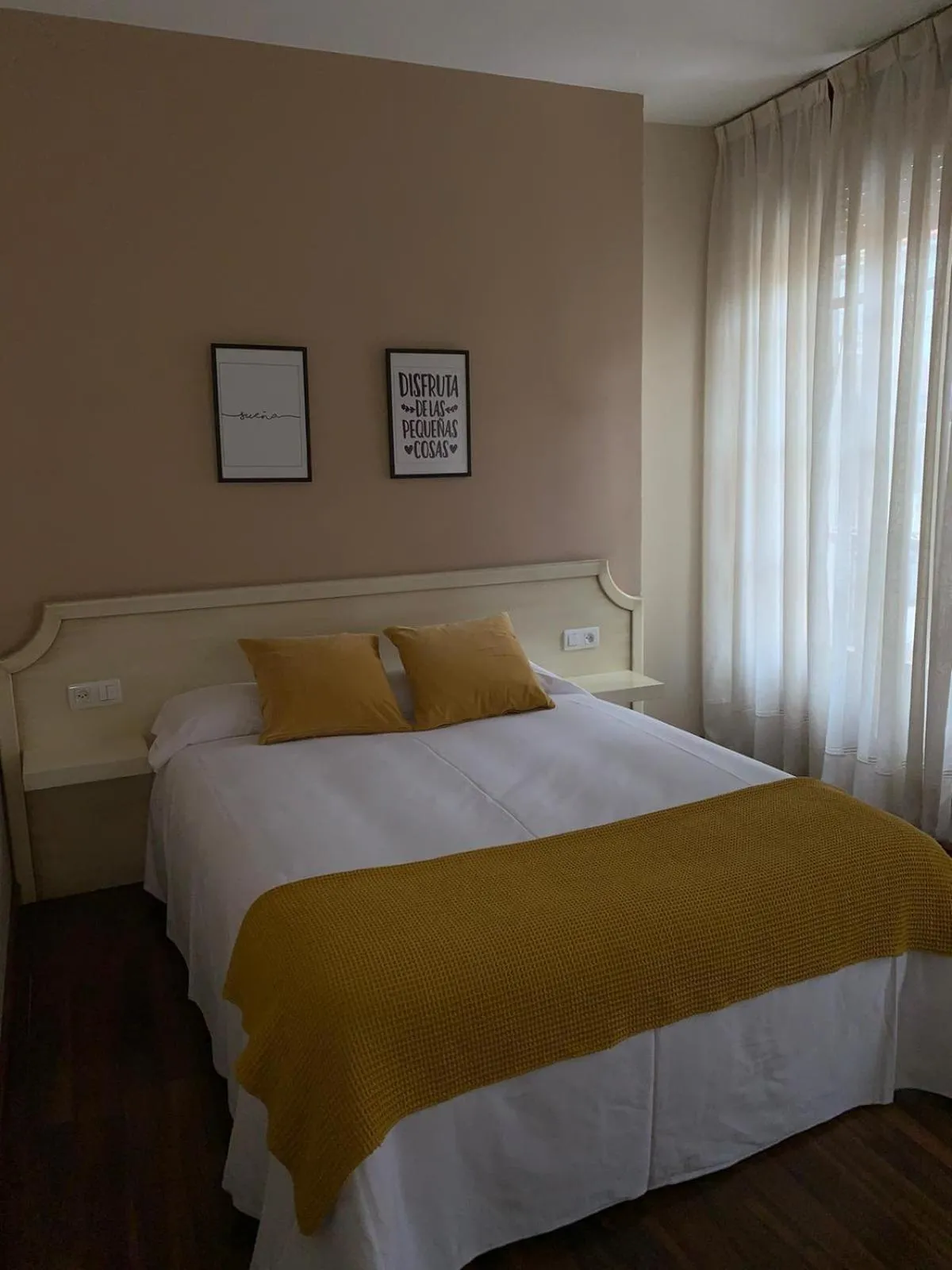 Bed in Hotel Los Robles