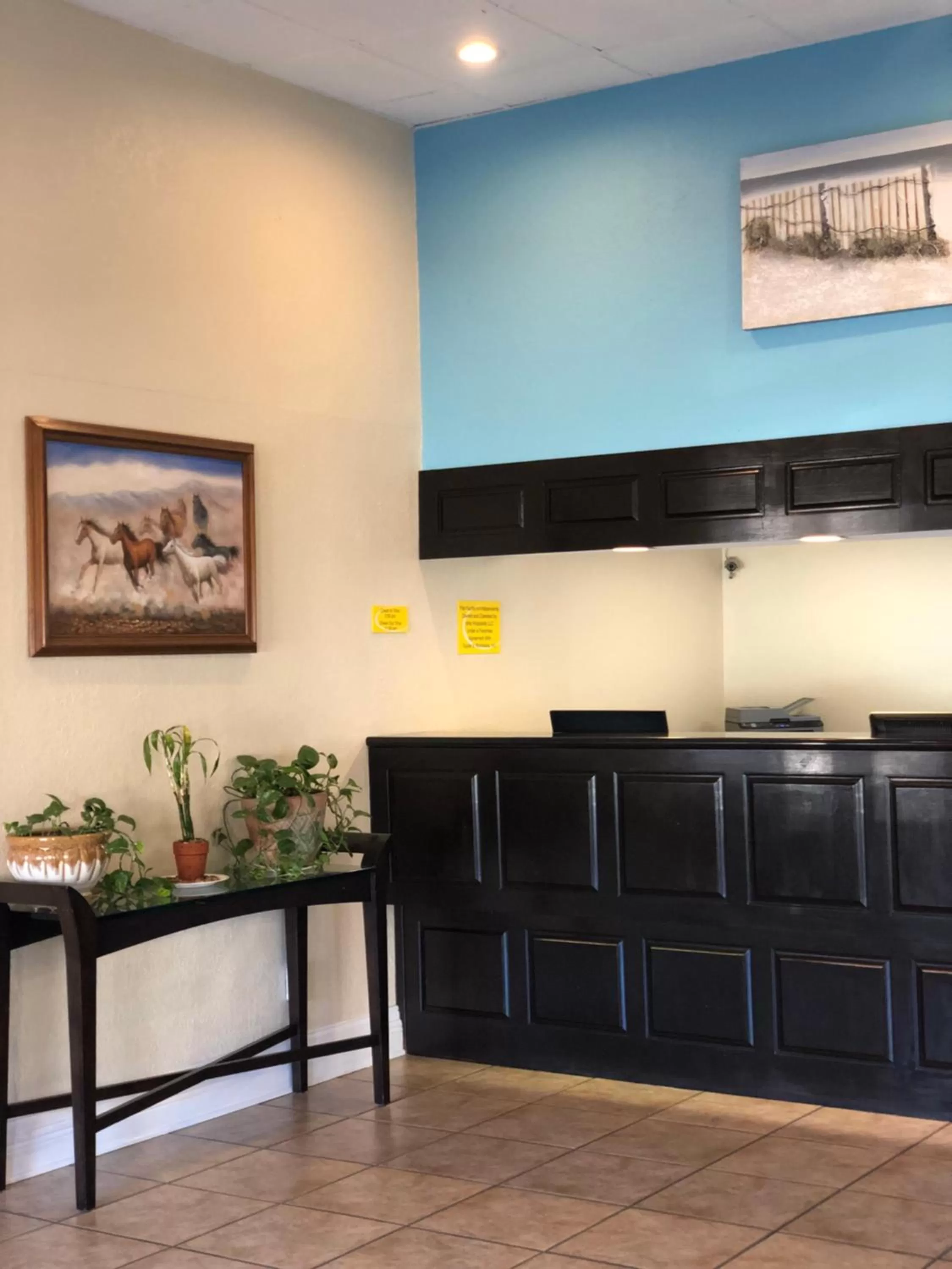 Lobby or reception in Super 8 by Wyndham Gulfport Airport NW Near Biloxi