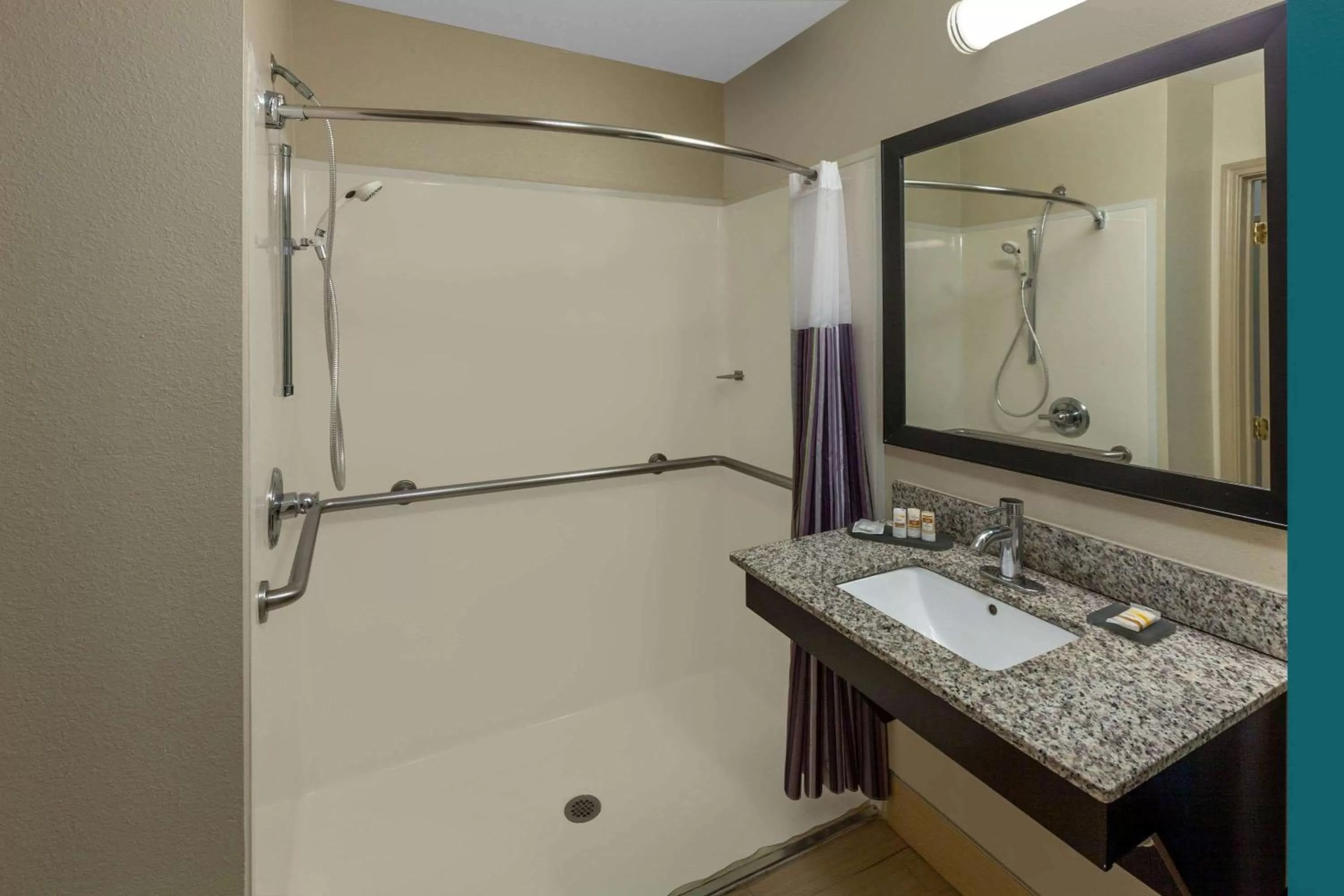 Shower in La Quinta by Wyndham Midland North