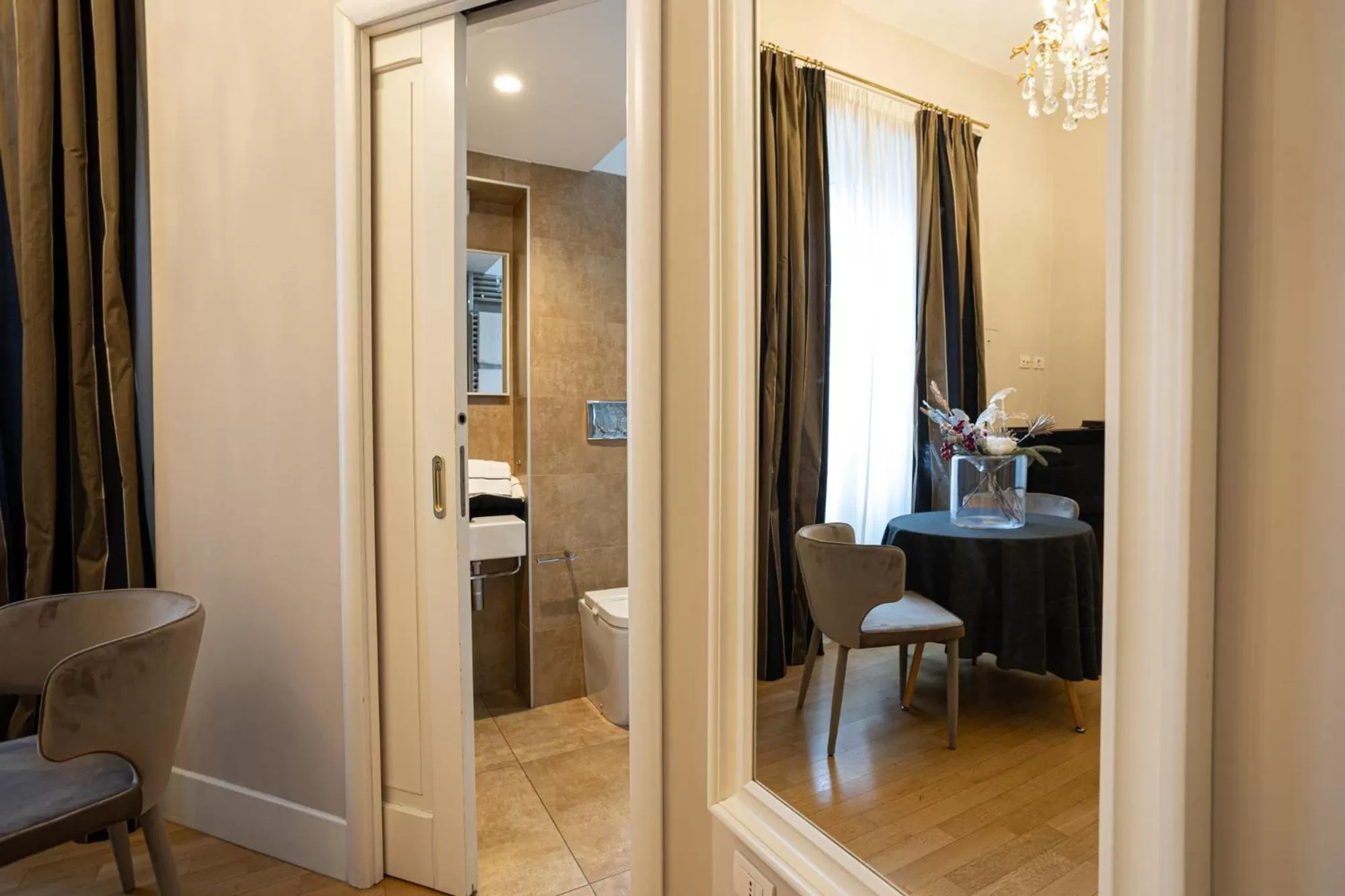 Bathroom in Cardilli Luxury Rooms