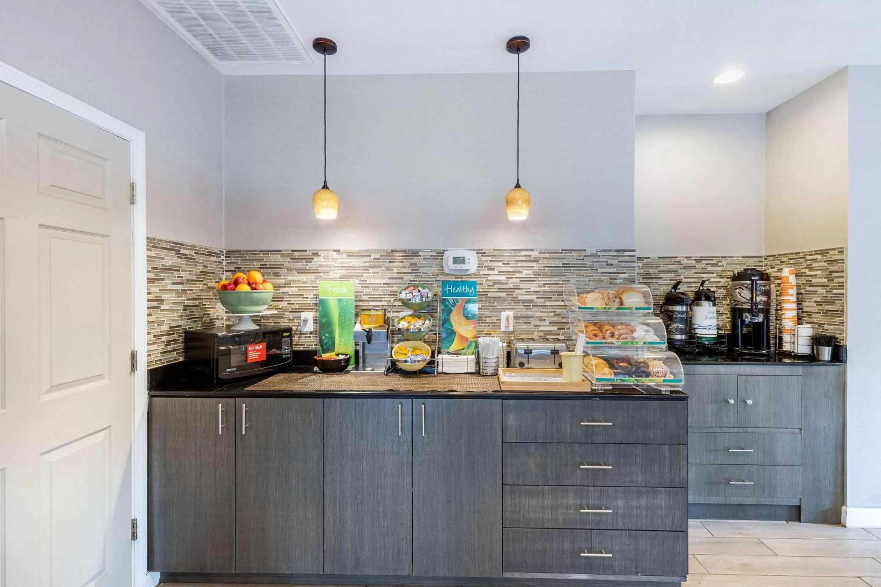 Restaurant/places to eat in Quality Inn & Suites Lexington