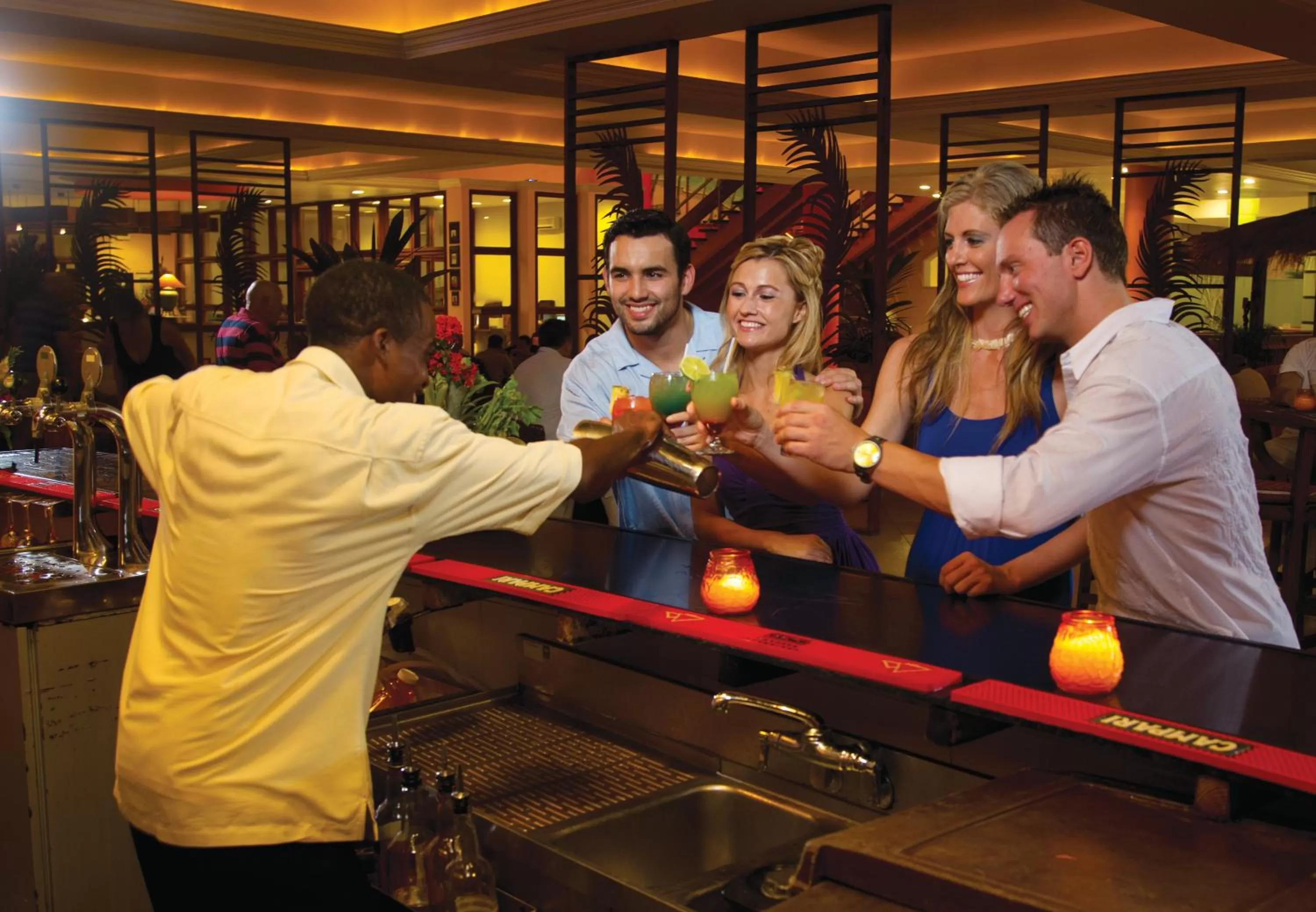 Lounge or bar in Coconut Bay Beach Resort & Spa All Inclusive