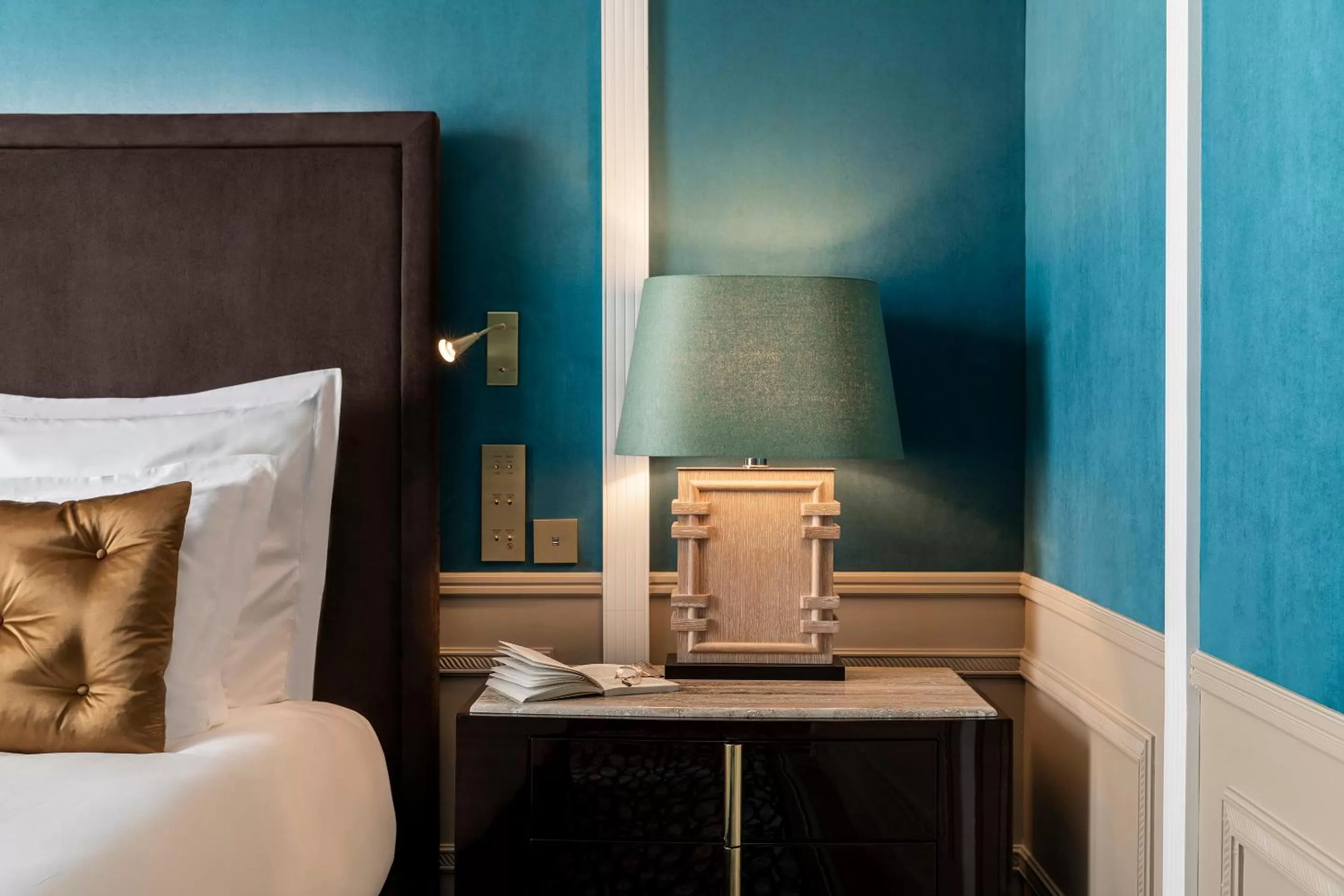 Bedroom, Bed in Maison Albar - Le Monumental Palace