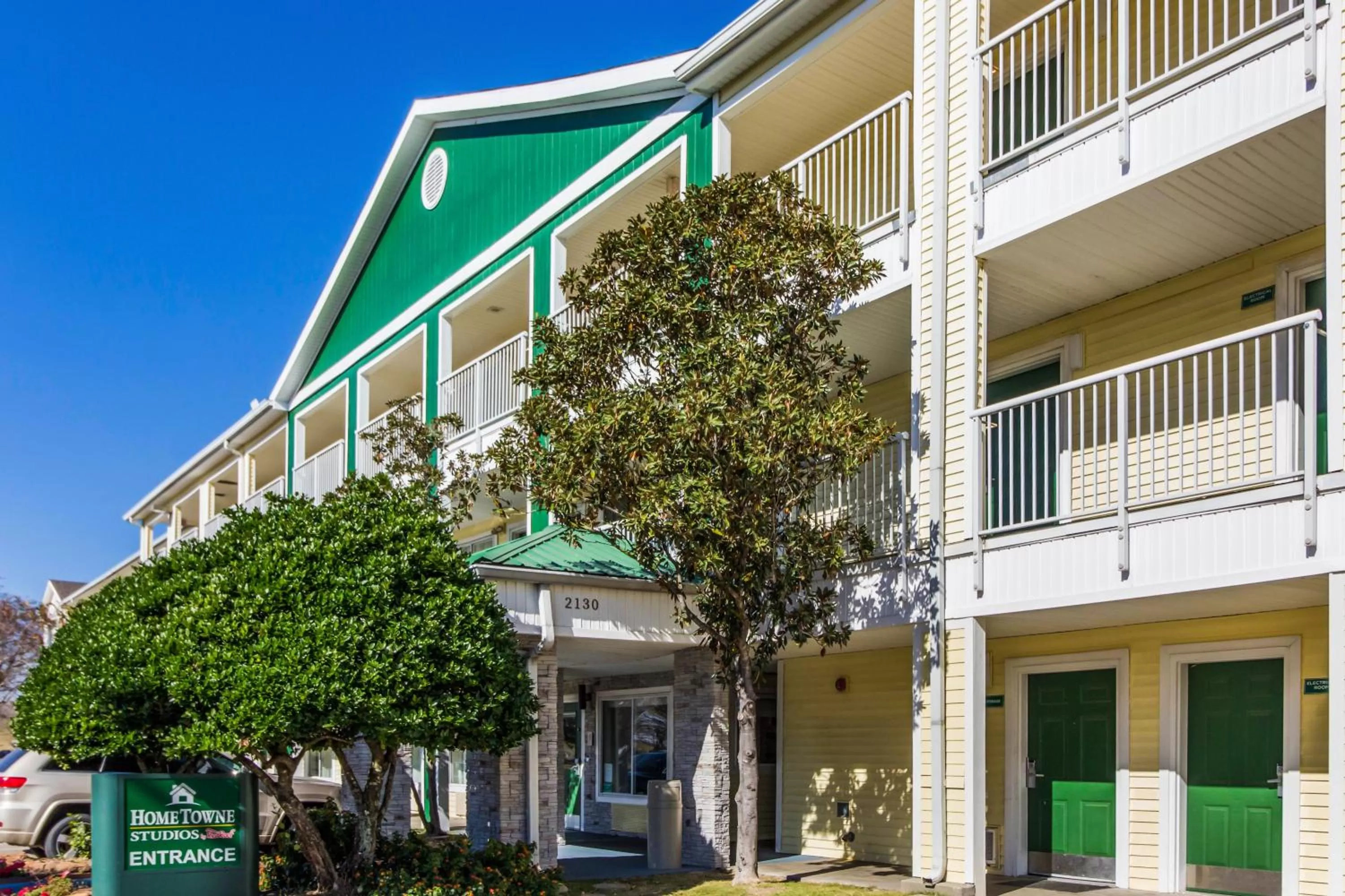 Property building in HomeTowne Studios by Red Roof Houston - West Oaks - Energy Corridor