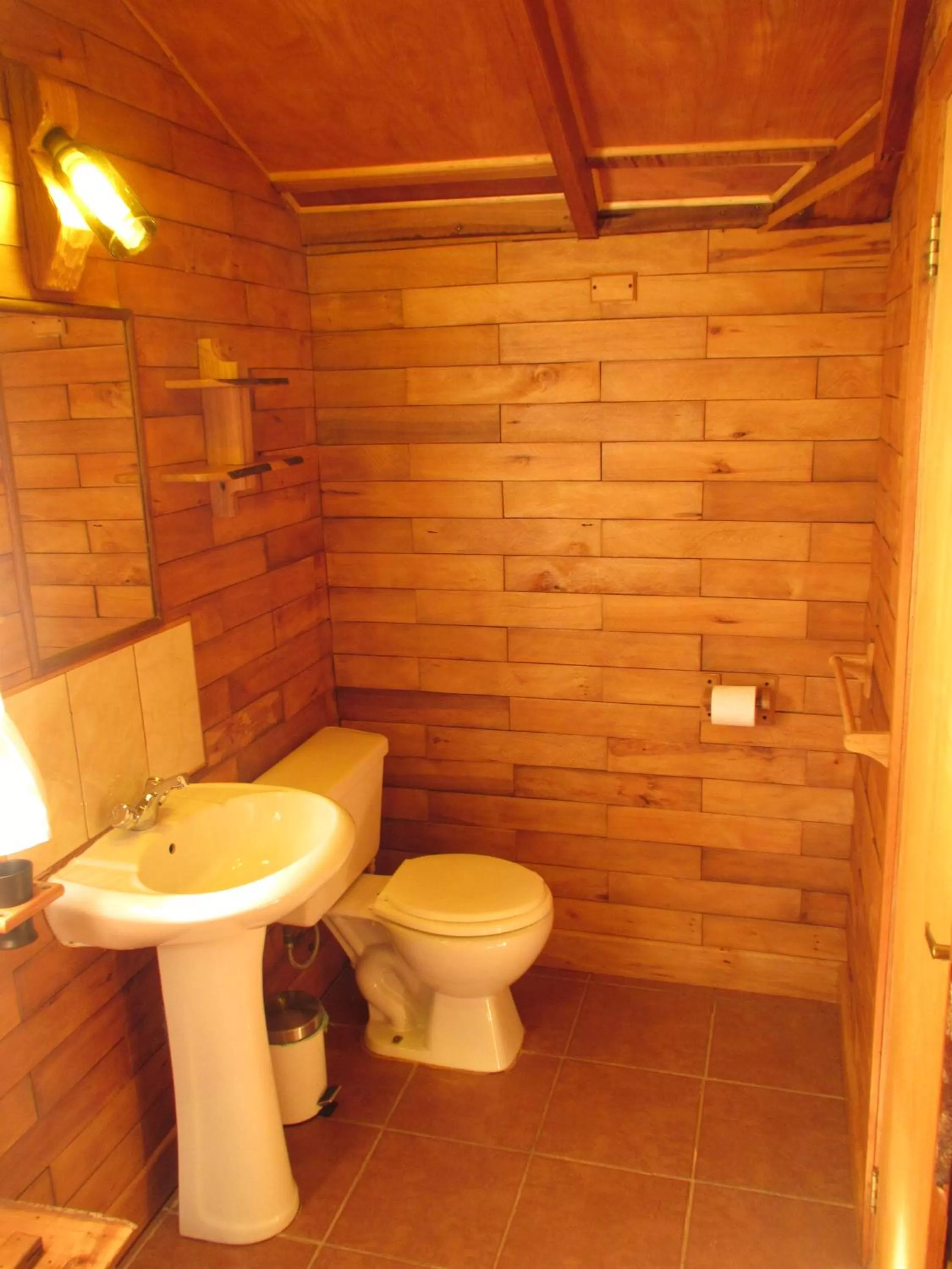 Bathroom in Hotel Antigua Casona Patagonia