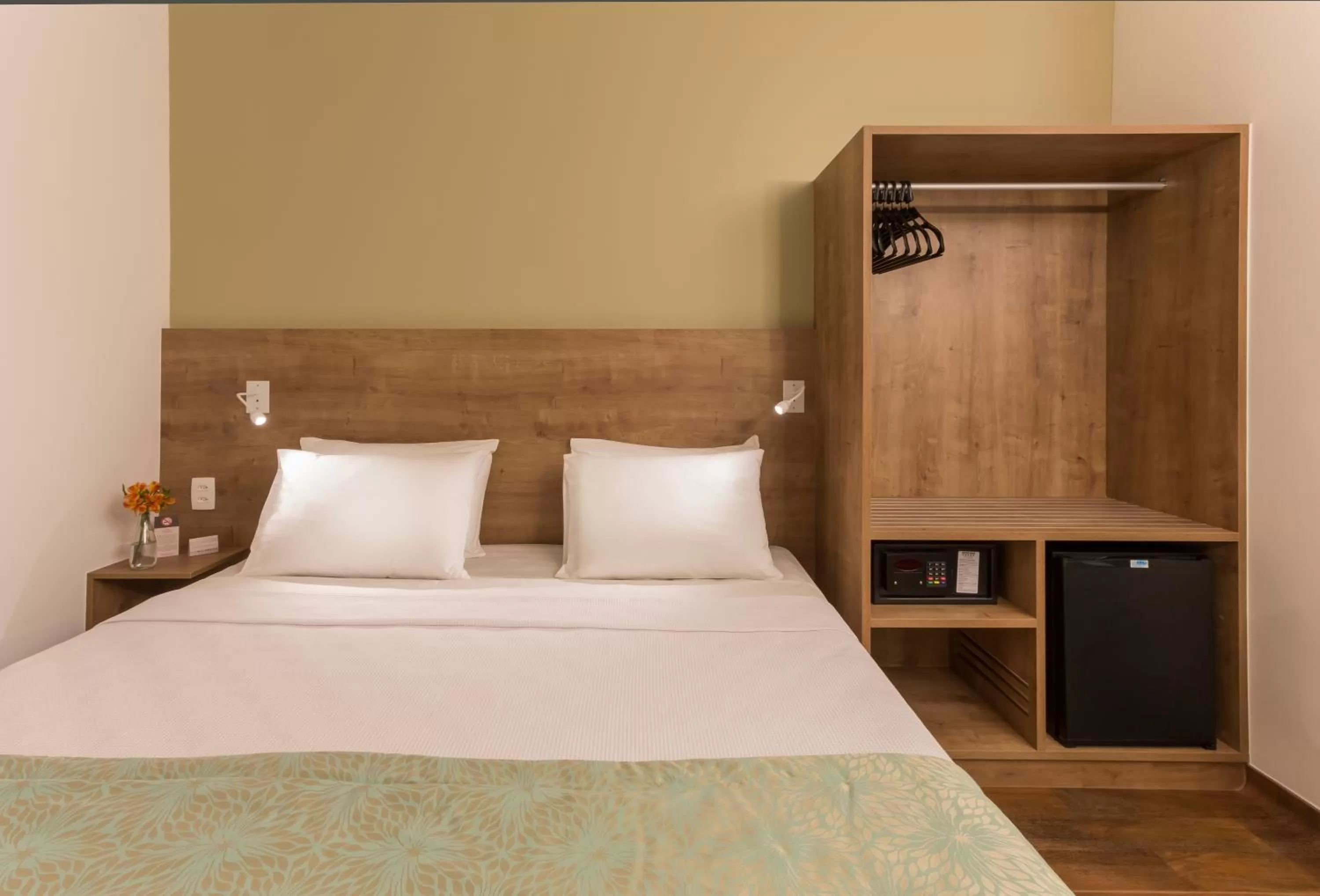 Bed in Sleep Inn Praia do Canto