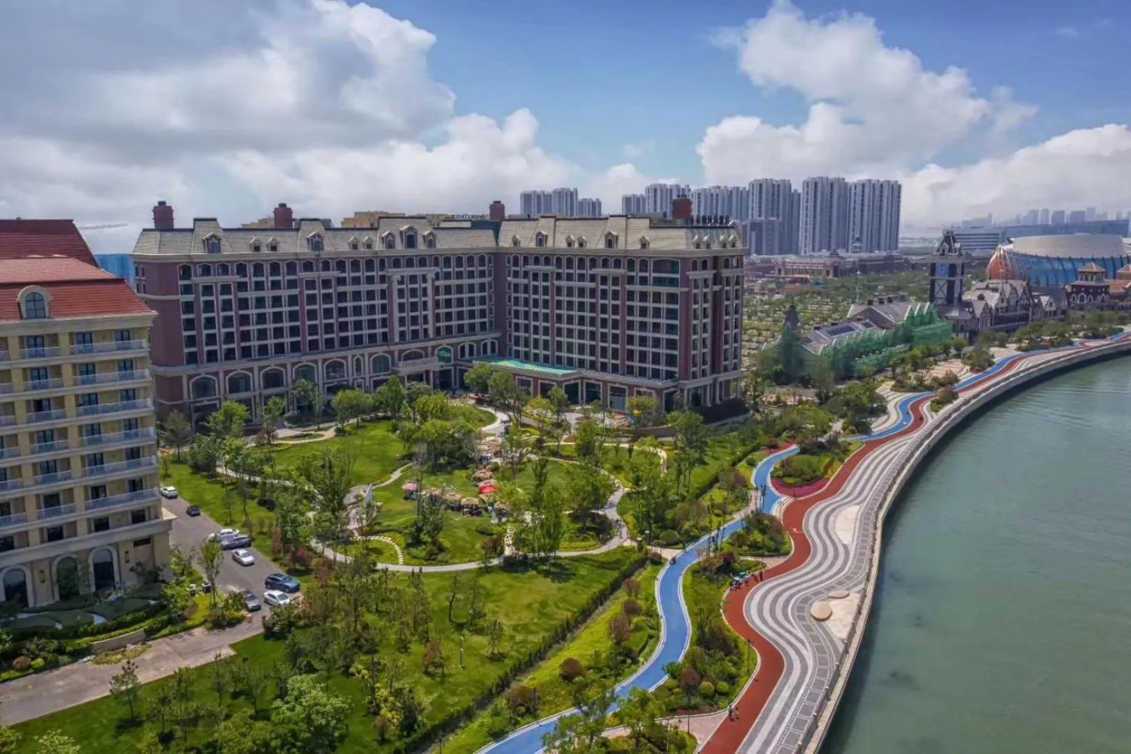 Beach in Doubletree By Hilton Qingdao Oriental Movie Metropolis