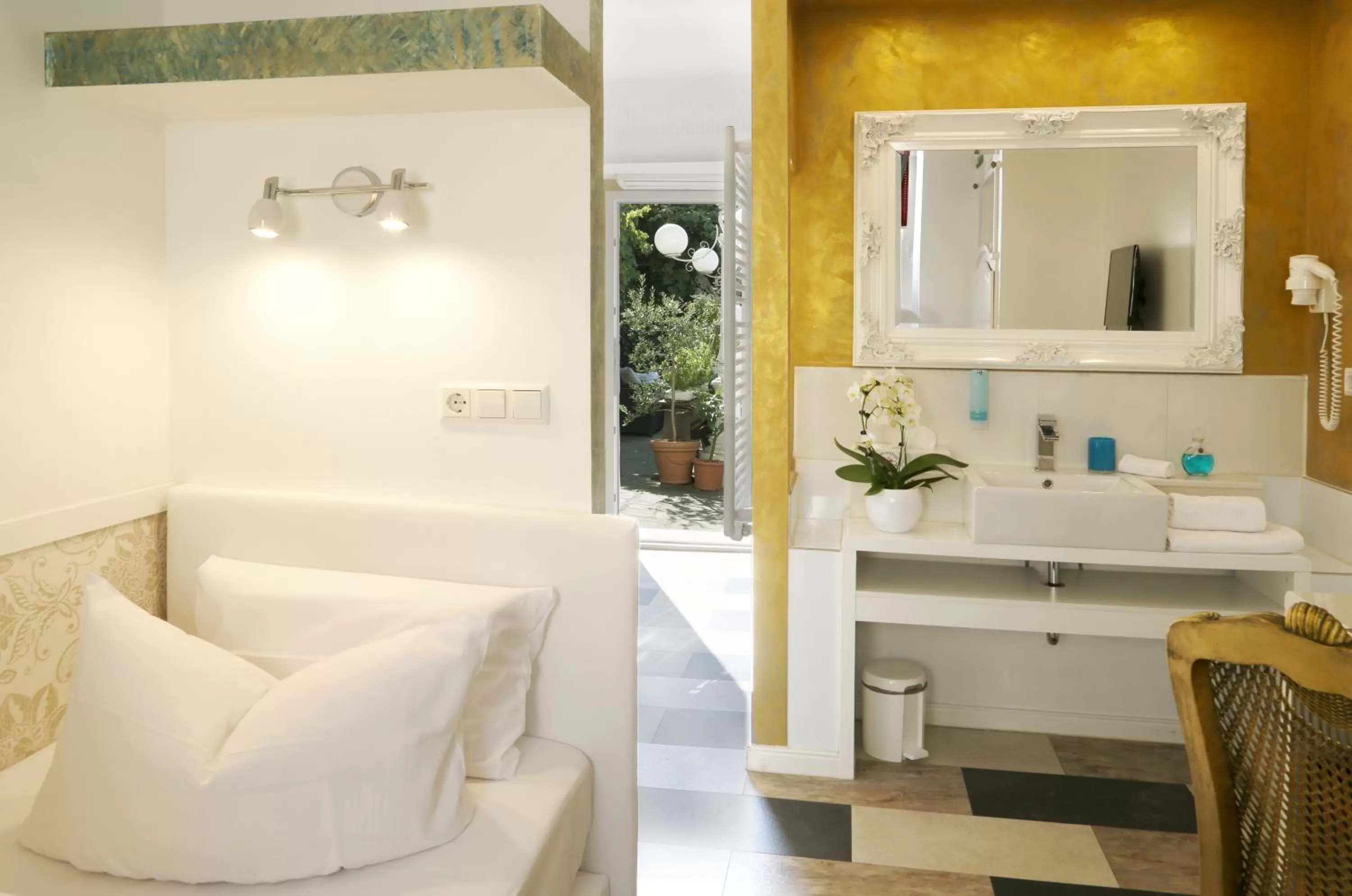 Photo of the whole room in Hotel Don Giovanni