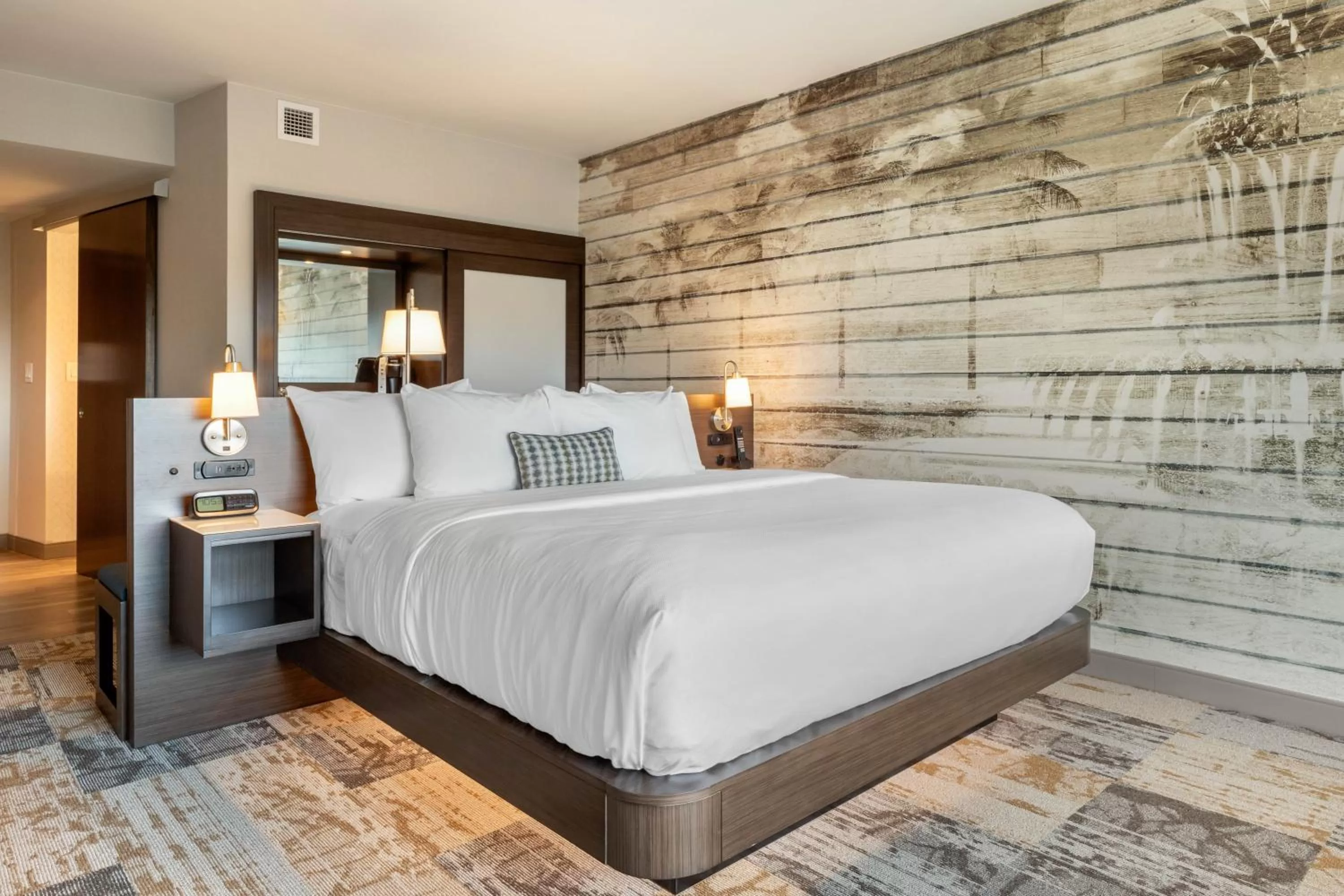 Bed in Cambria Hotel Charleston Riverview