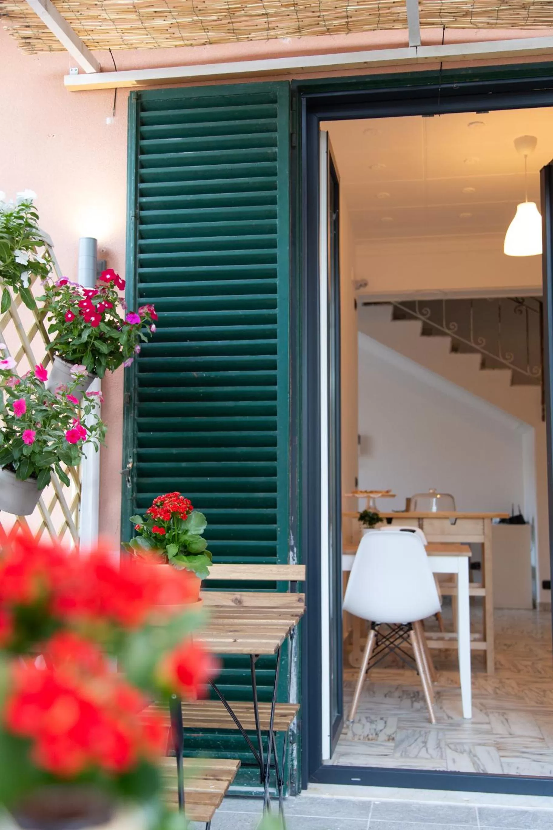 Patio in UP&B Rooms Catania