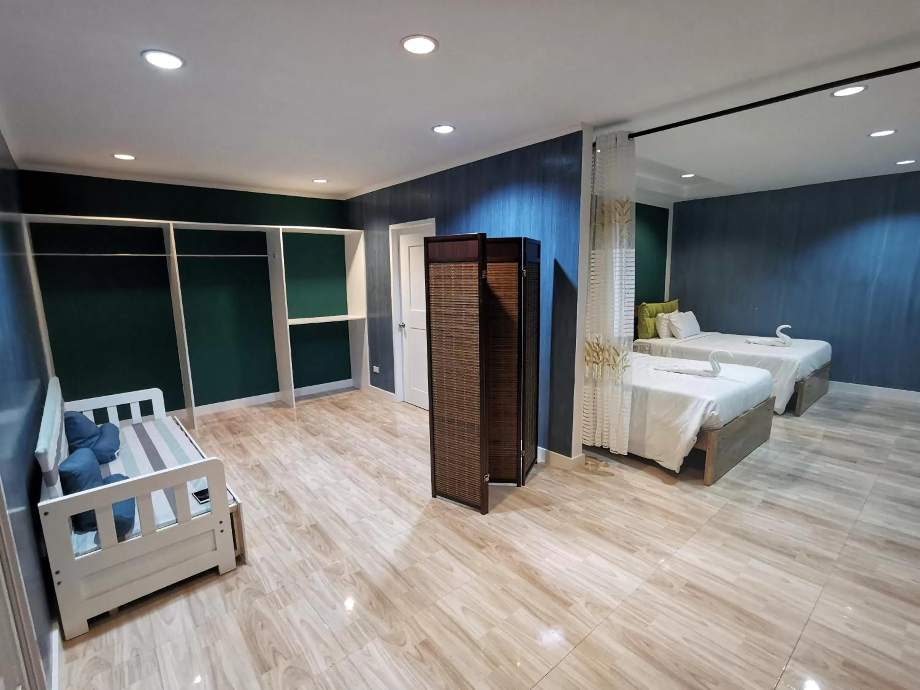 Bedroom, Bathroom in Pescadores Suites Moalboal