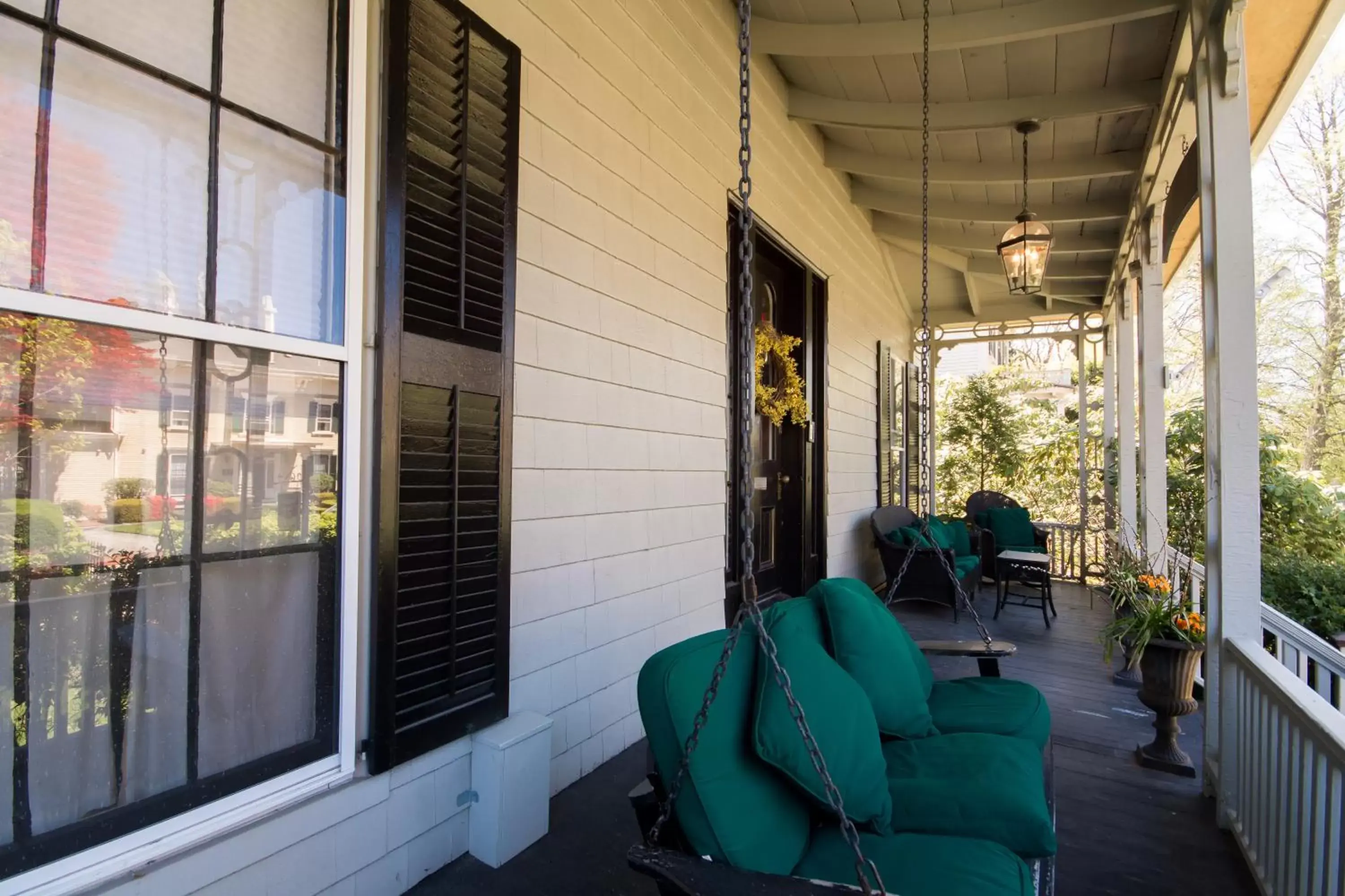 Superior Queen Room in Marshall Slocum Inn Superior Queen Room in Marshall Slocum Inn