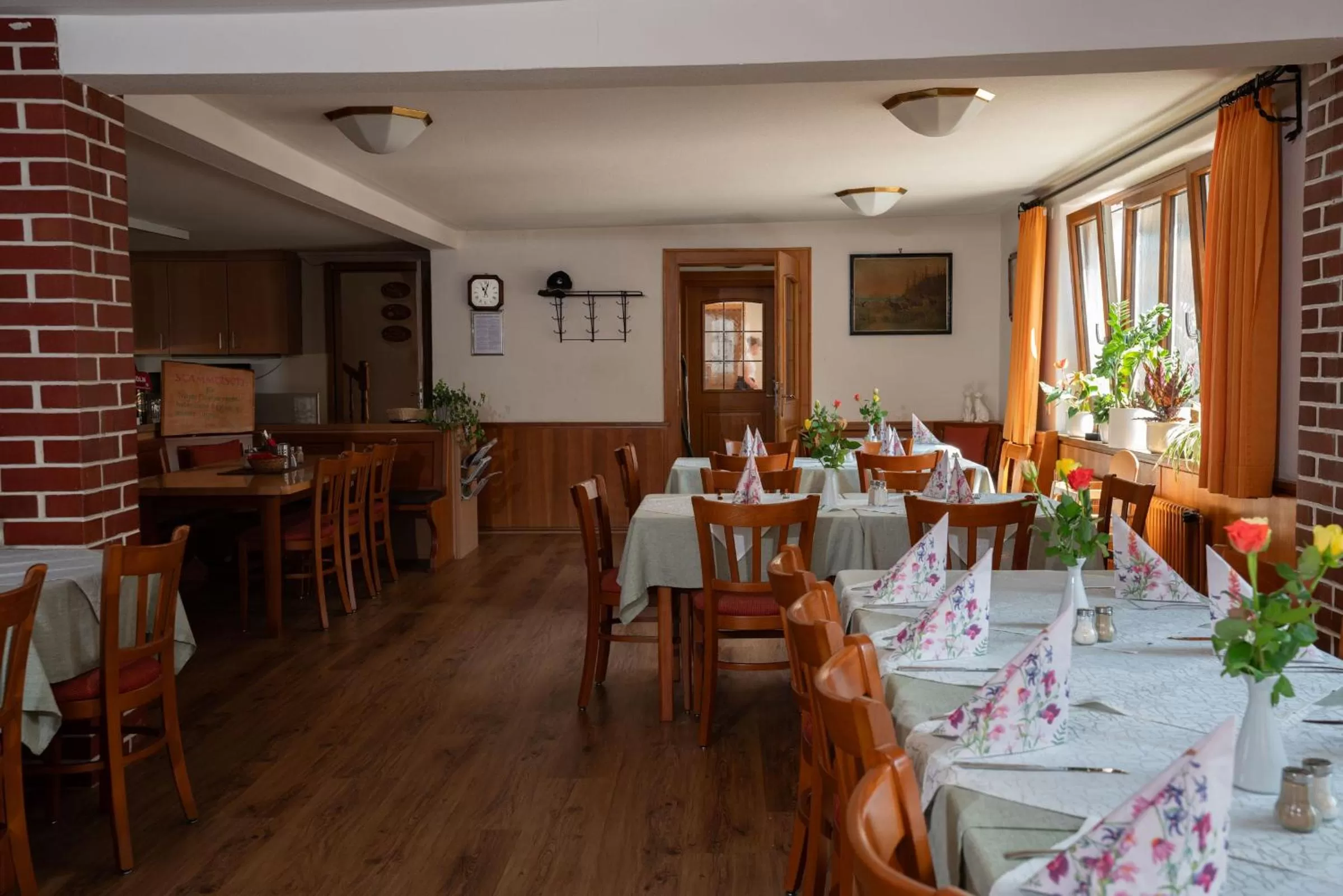 Restaurant/places to eat in Gasthof Hosbein