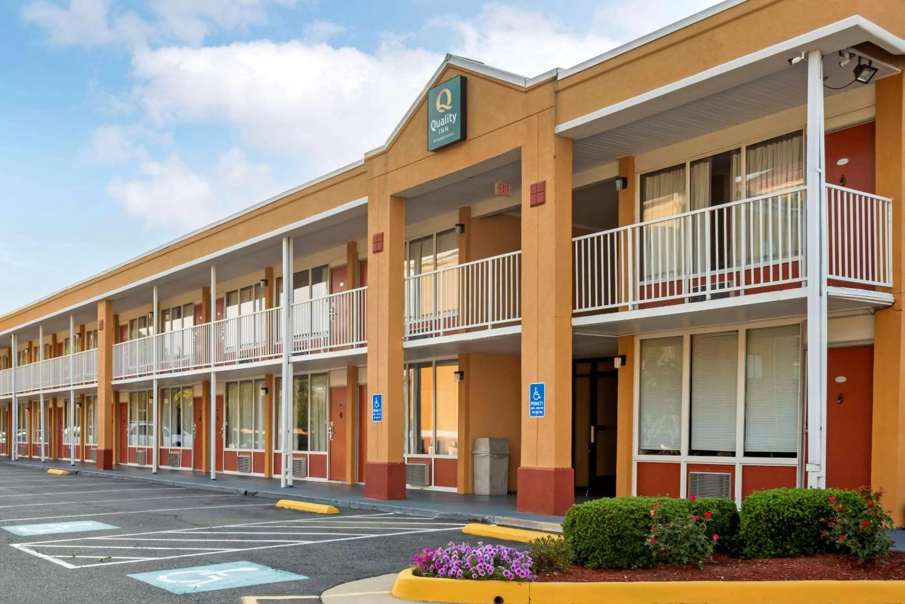 Property building in Quality Inn Fredericksburg near Historic Downtown