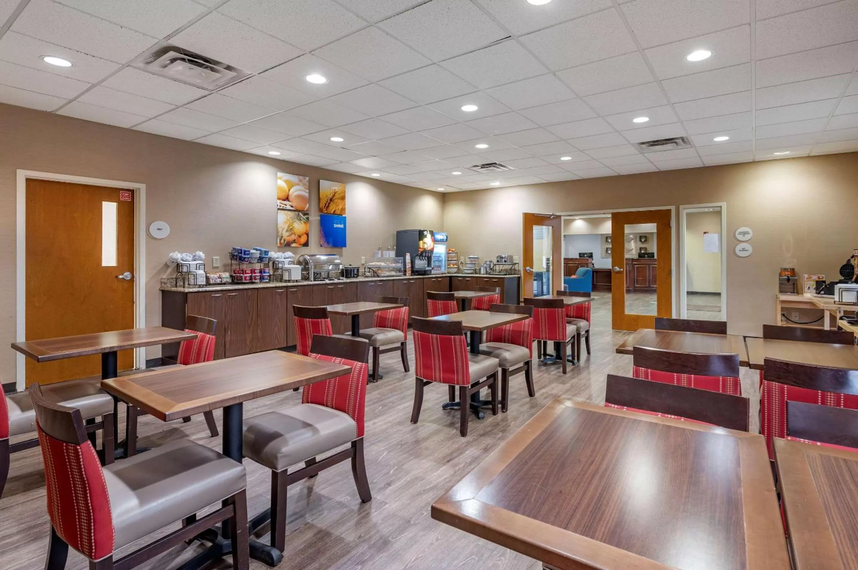 Restaurant/places to eat in Comfort Inn Southwest Louisville