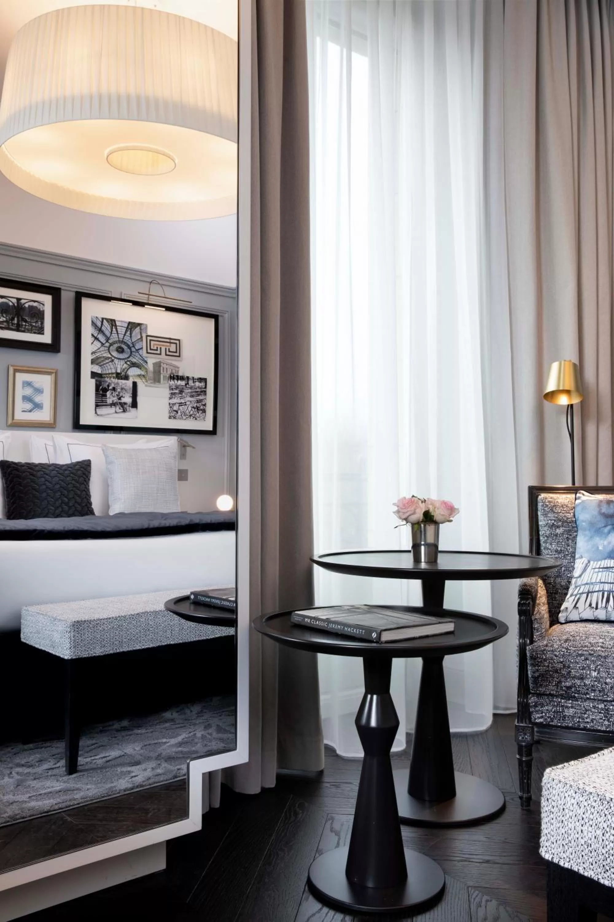 Living room, Bed in Le Damantin Hôtel & Spa