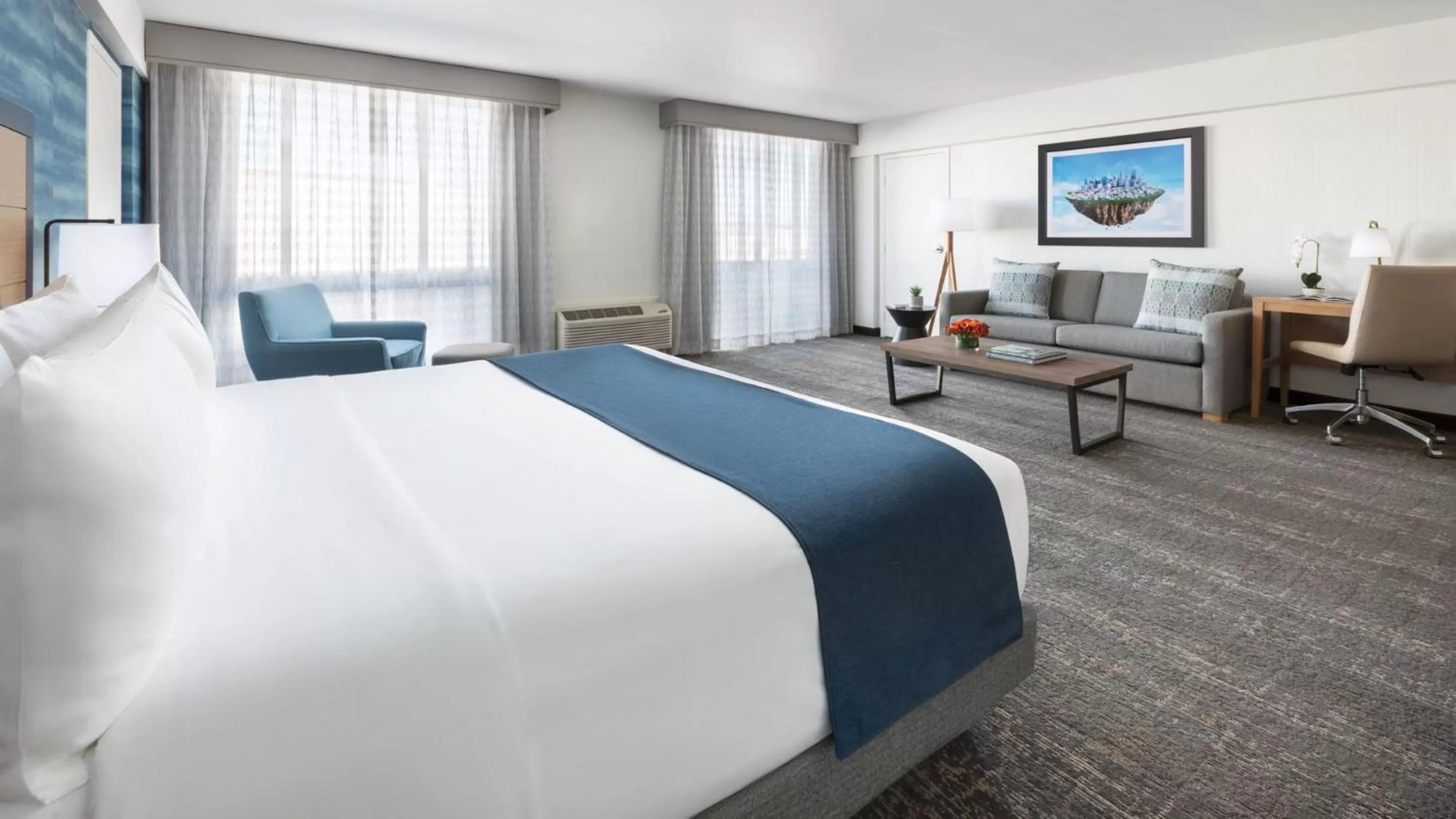 Photo of the whole room, Bed in Hotel Caza Fisherman's Wharf