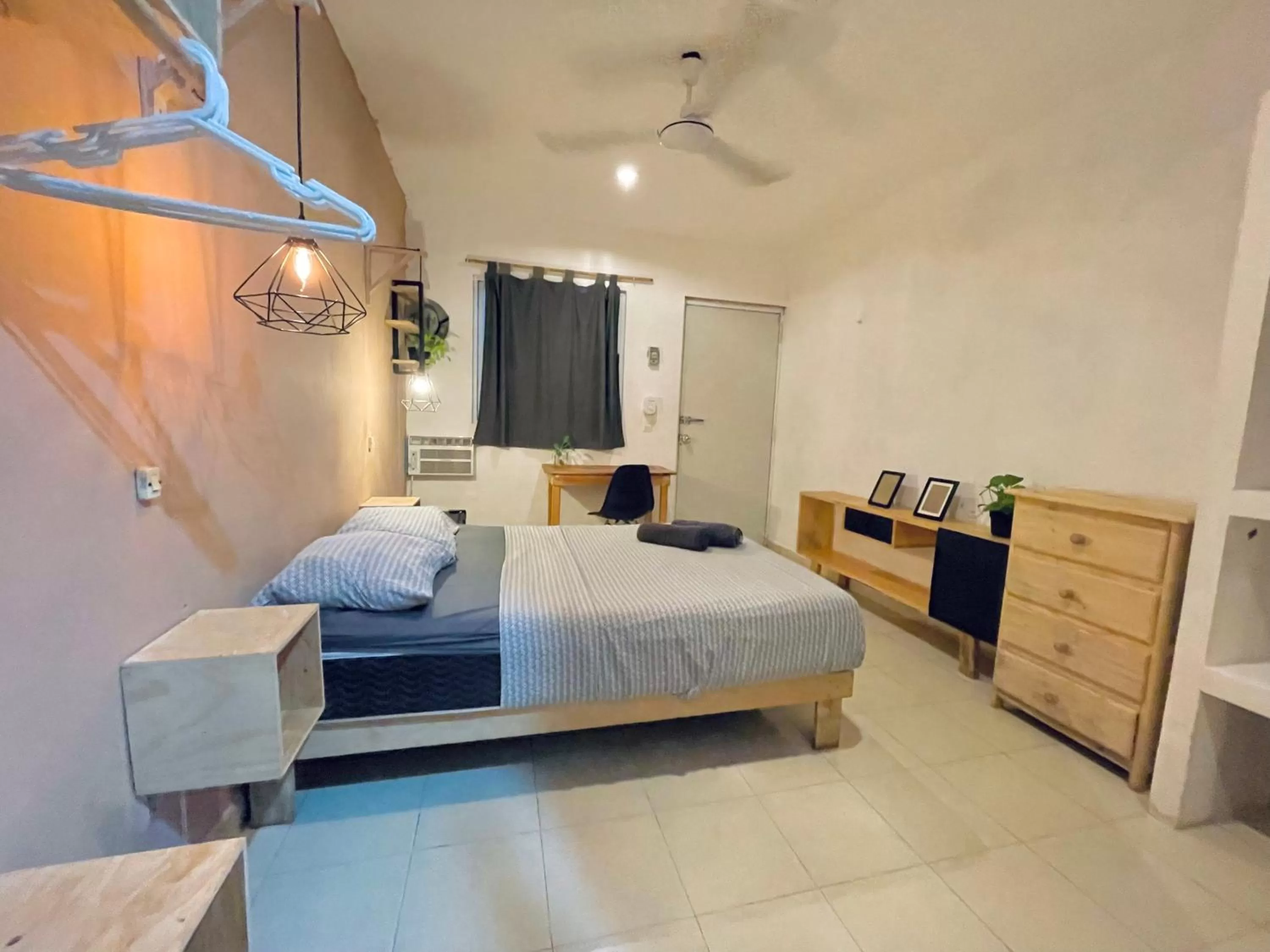 Photo of the whole room, Bed in Anana Coliving