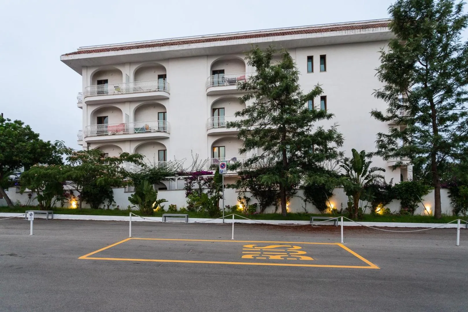 Parking in Club Azzurro Hotel & Resort