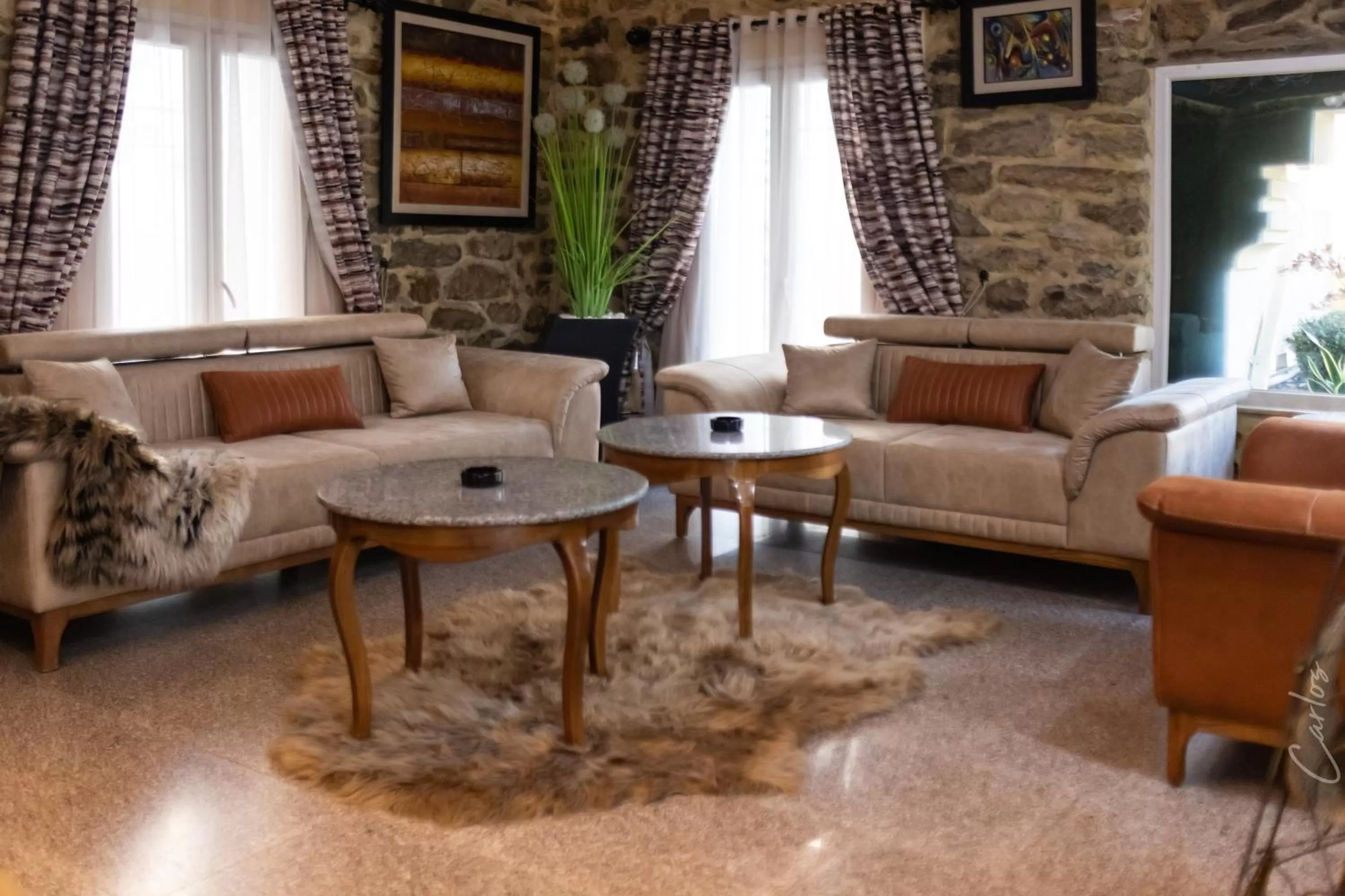 Living room in HOTEL LAFAYETTE