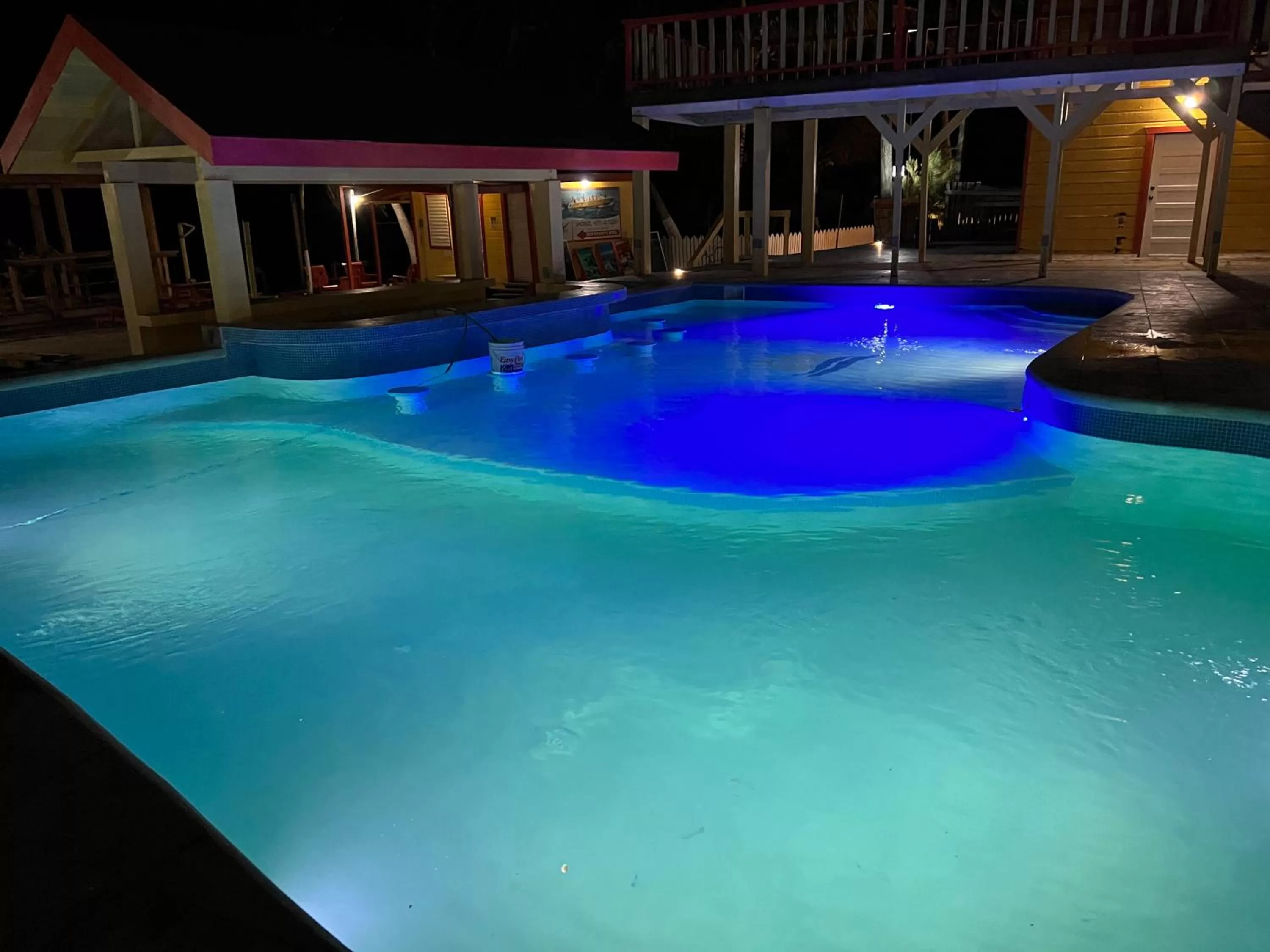 Swimming pool in Tropical Paradise